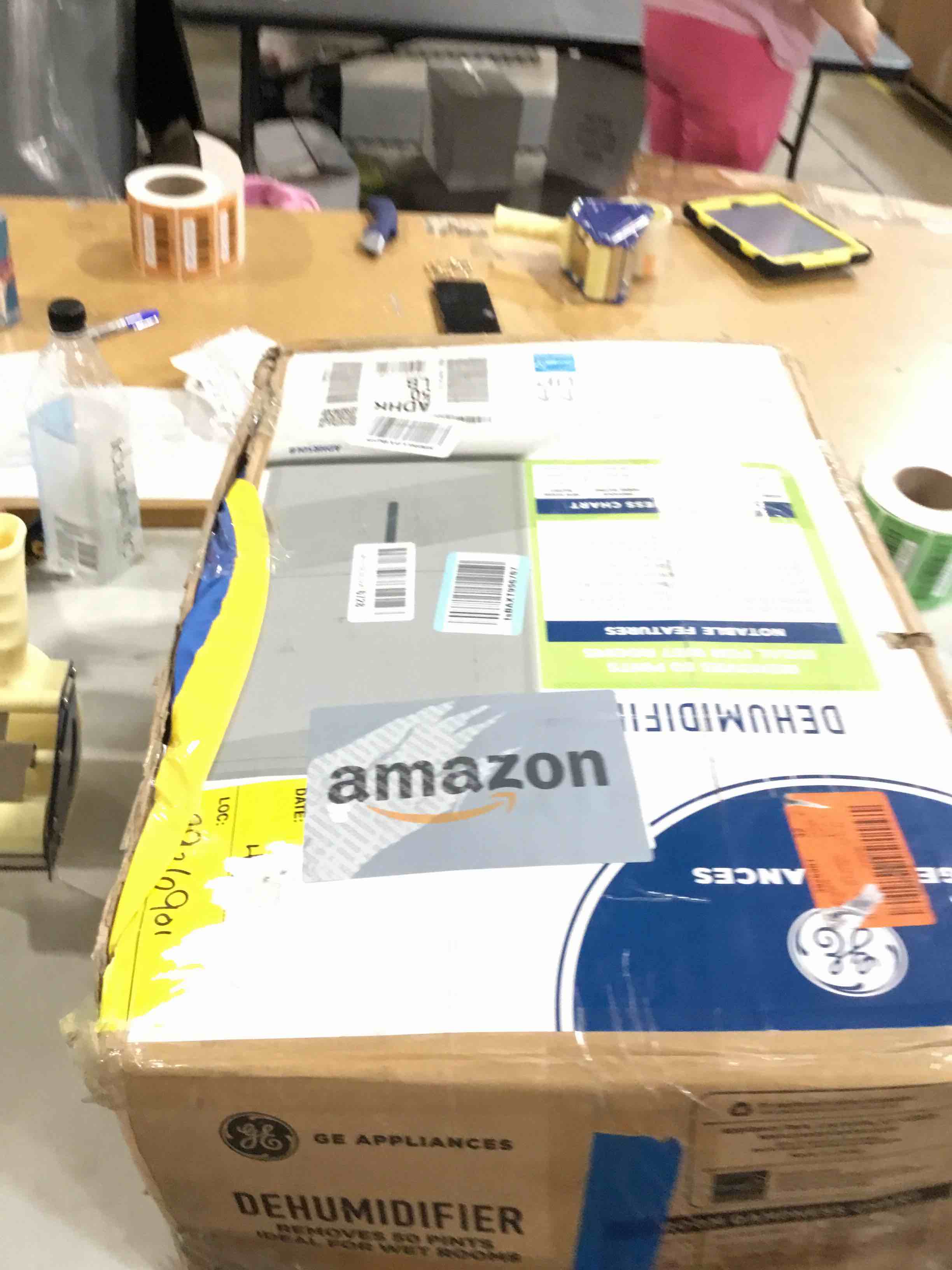 https://s3.amazonaws.com/lotting-images-prod/bidfta/YEL4909782_1727202927881.jpeg