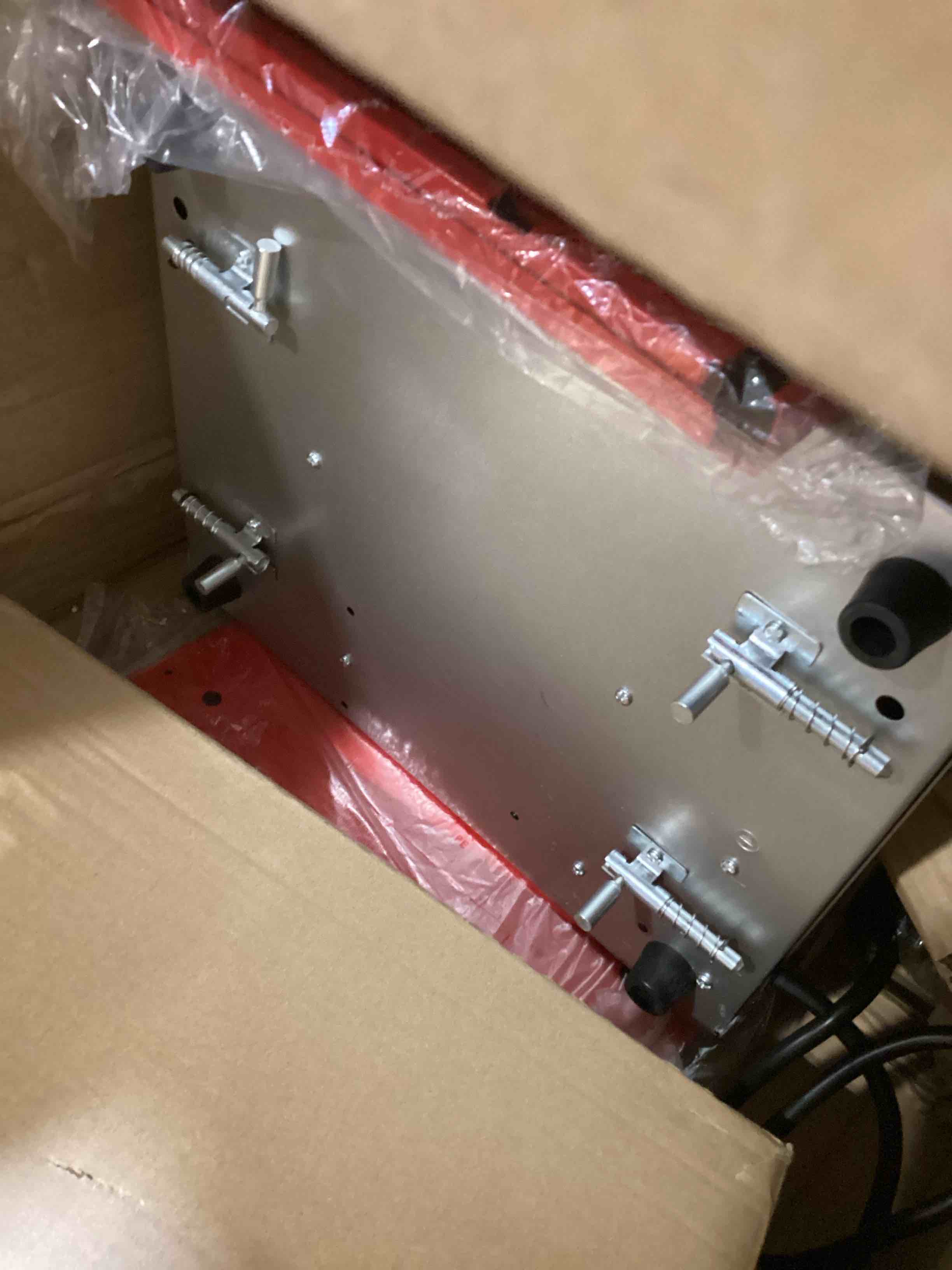 https://s3.amazonaws.com/lotting-images-prod/bidfta/YEL4911341_1714400833230.jpeg
