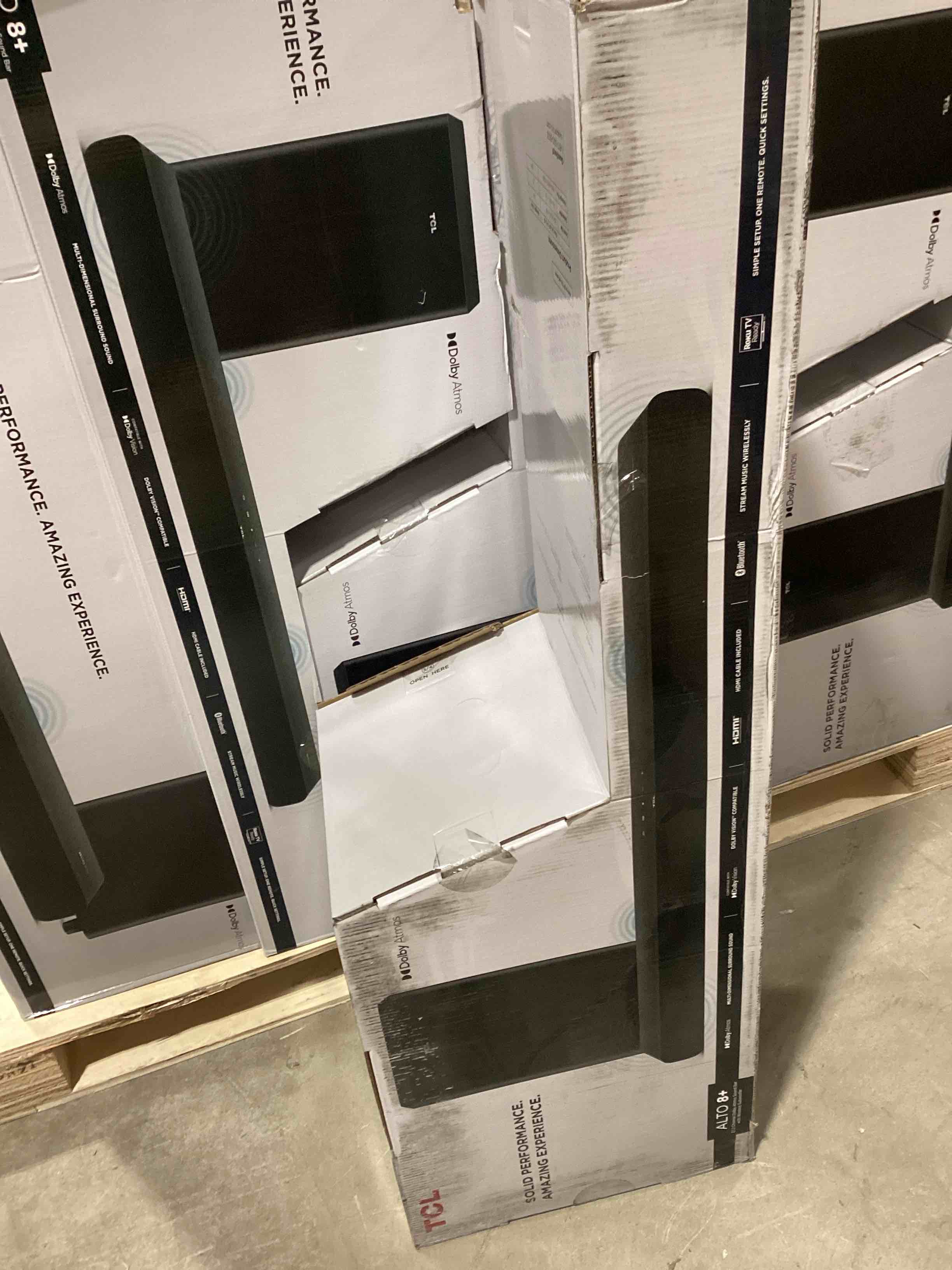 https://s3.amazonaws.com/lotting-images-prod/bidfta/YEL4911630_1724241379758.jpeg