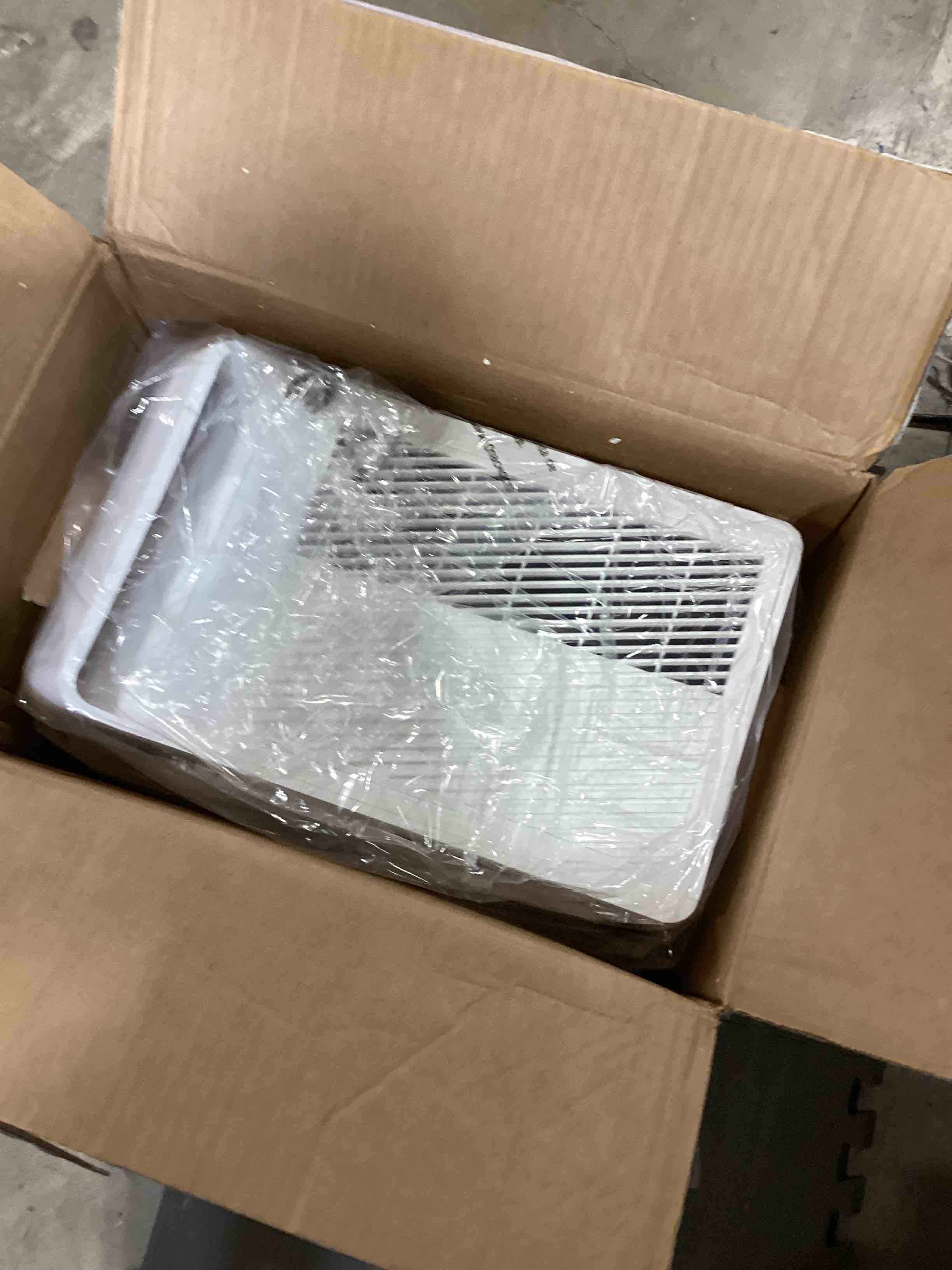 https://s3.amazonaws.com/lotting-images-prod/bidfta/YEL4912242_1725460433740.jpeg