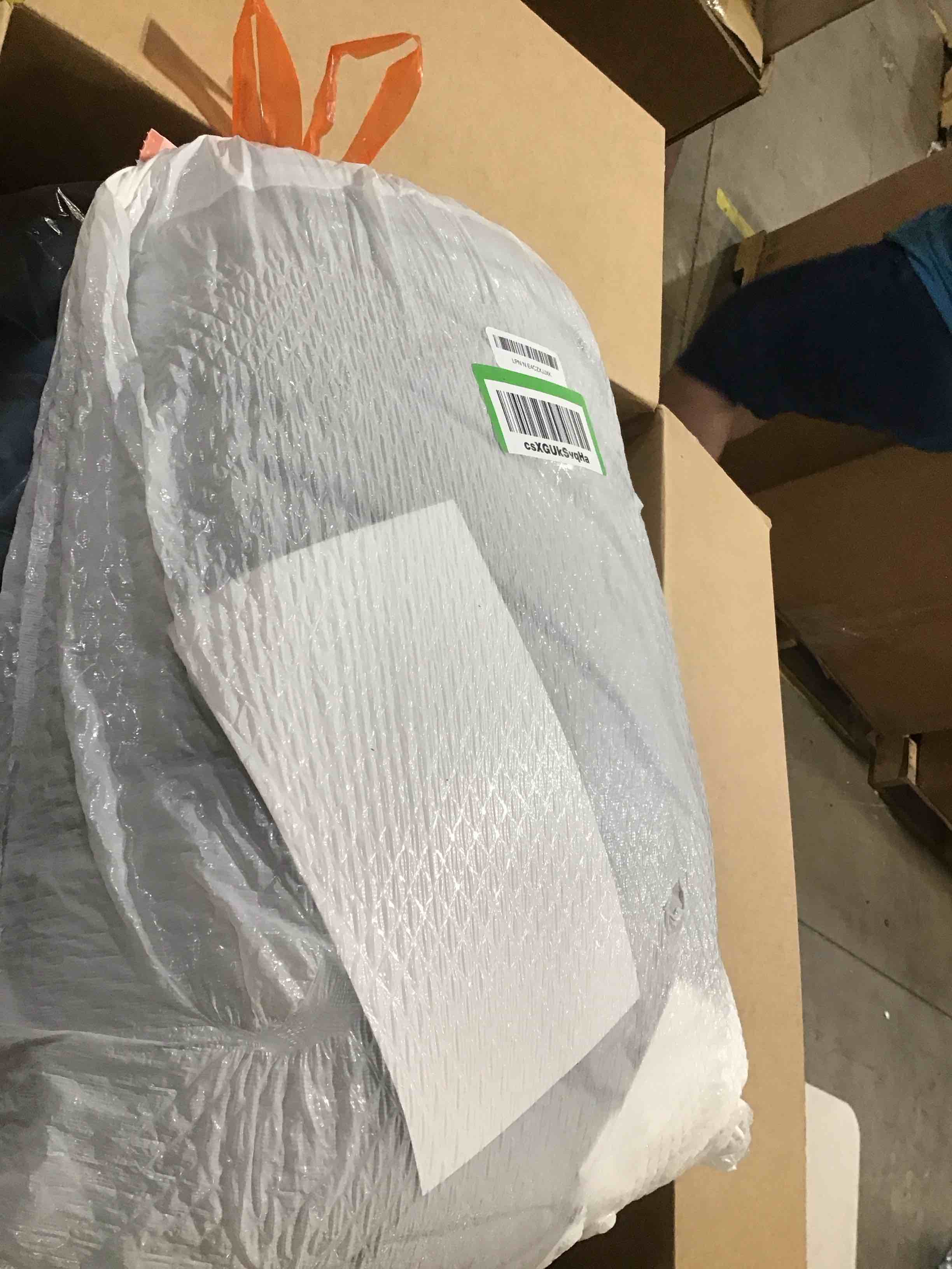 https://s3.amazonaws.com/lotting-images-prod/bidfta/YEL4912602_1726600743186.jpeg