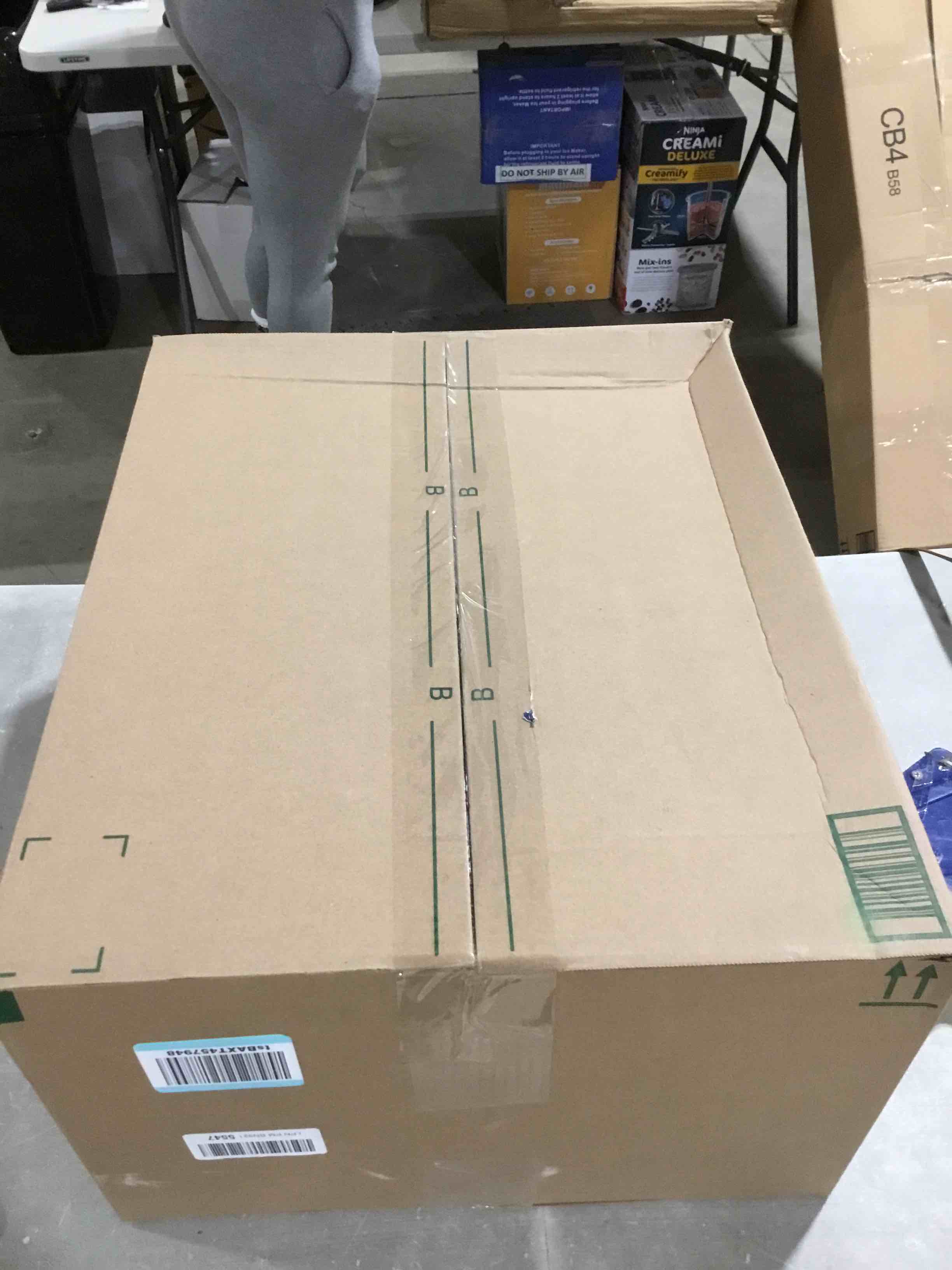 https://s3.amazonaws.com/lotting-images-prod/bidfta/YEL4913208_1728472434335.jpeg