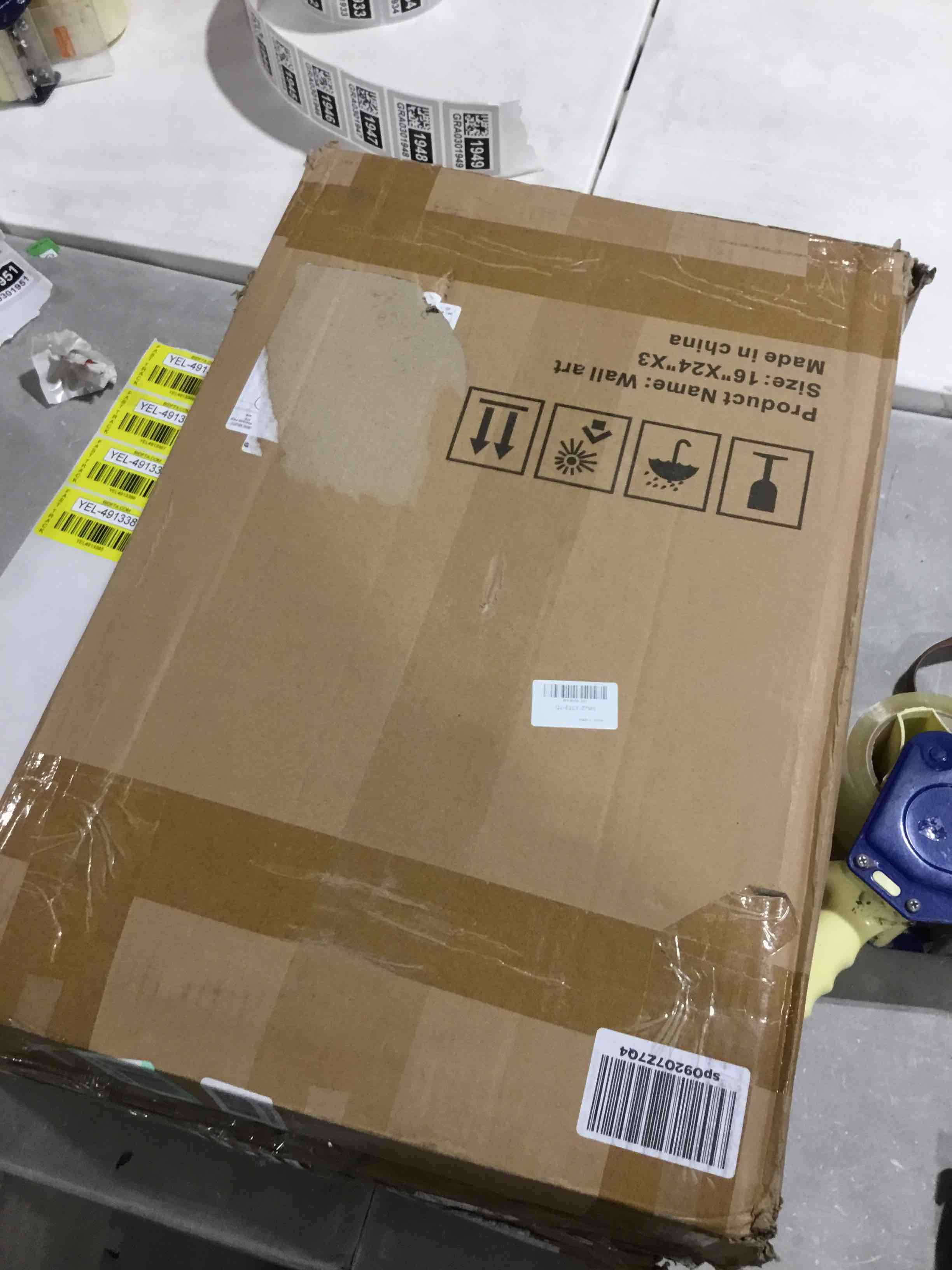 https://s3.amazonaws.com/lotting-images-prod/bidfta/YEL4913385_1728561386958.jpeg