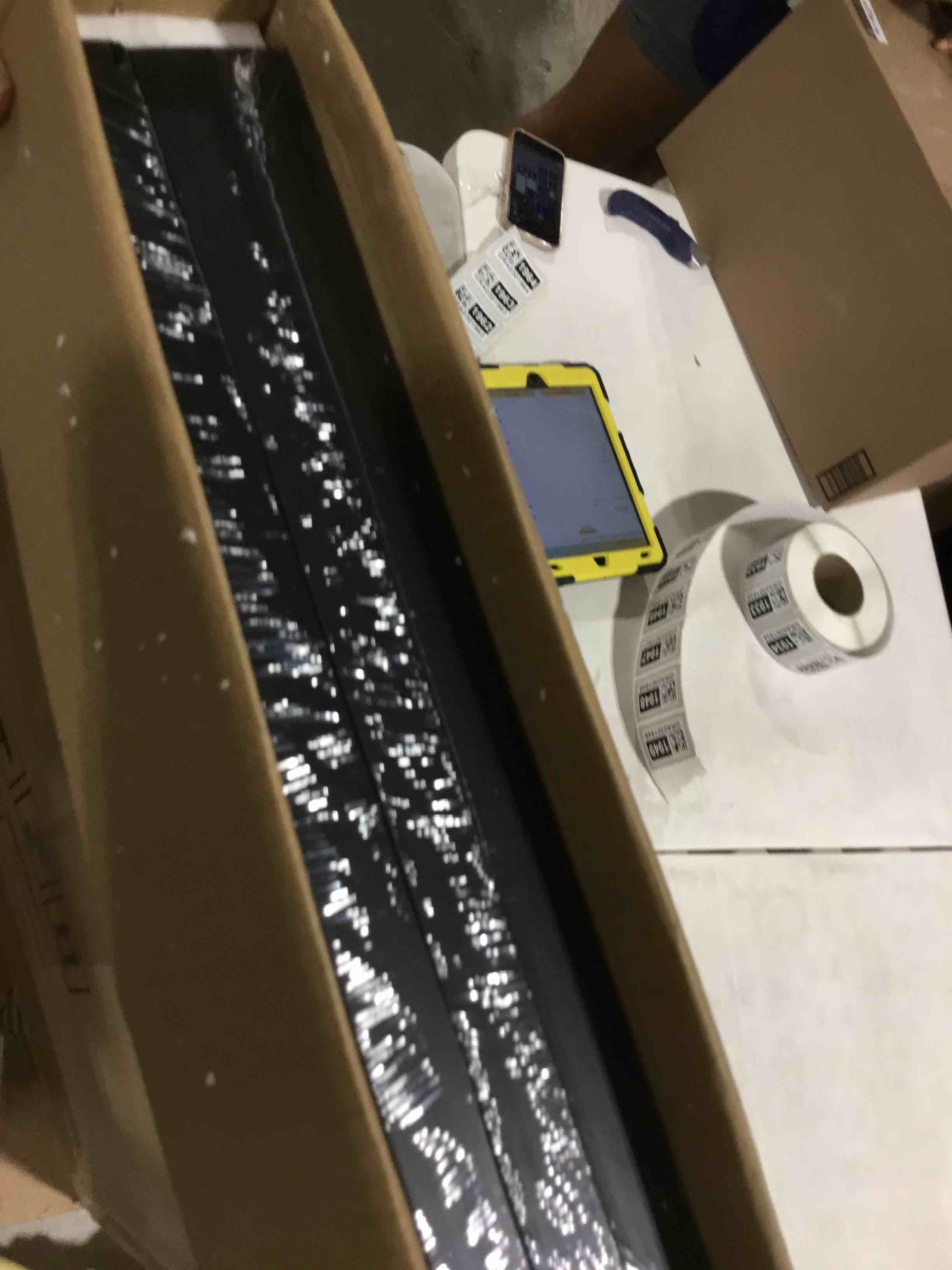 https://s3.amazonaws.com/lotting-images-prod/bidfta/YEL4913385_1728561403274.jpeg