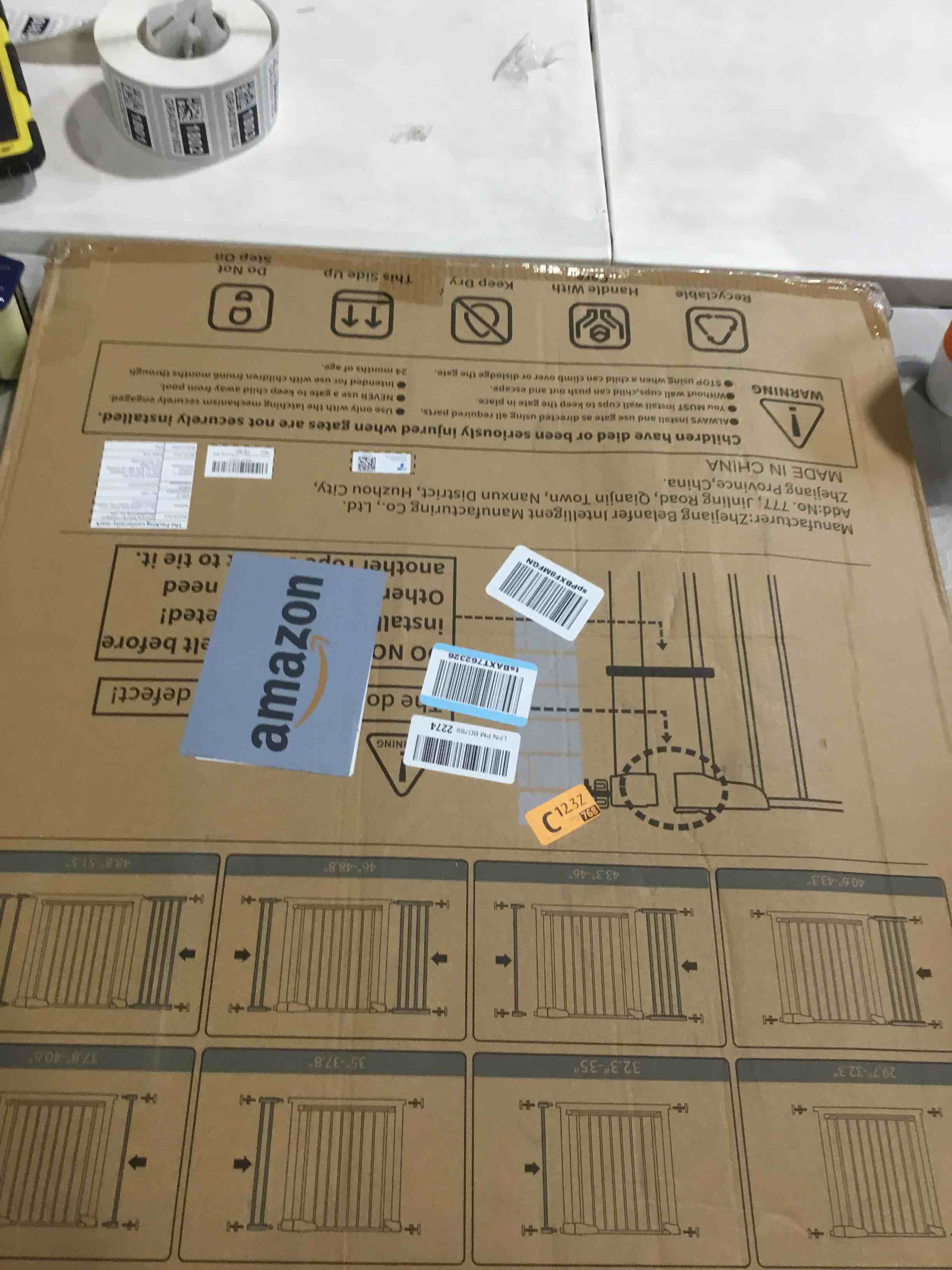 https://s3.amazonaws.com/lotting-images-prod/bidfta/YEL4913519_1728591700502.jpeg