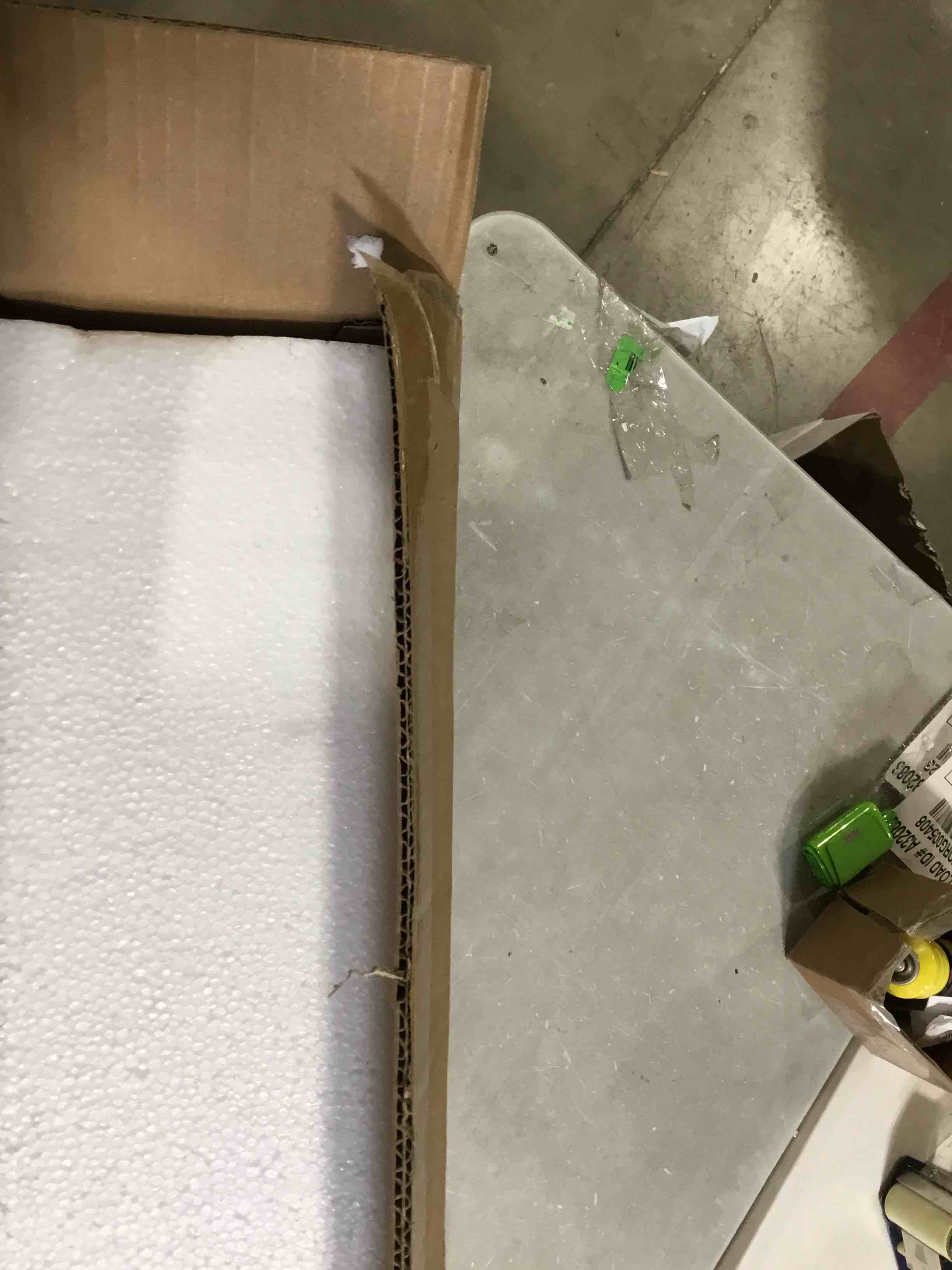 https://s3.amazonaws.com/lotting-images-prod/bidfta/YEL4913613_1728659034557.jpeg