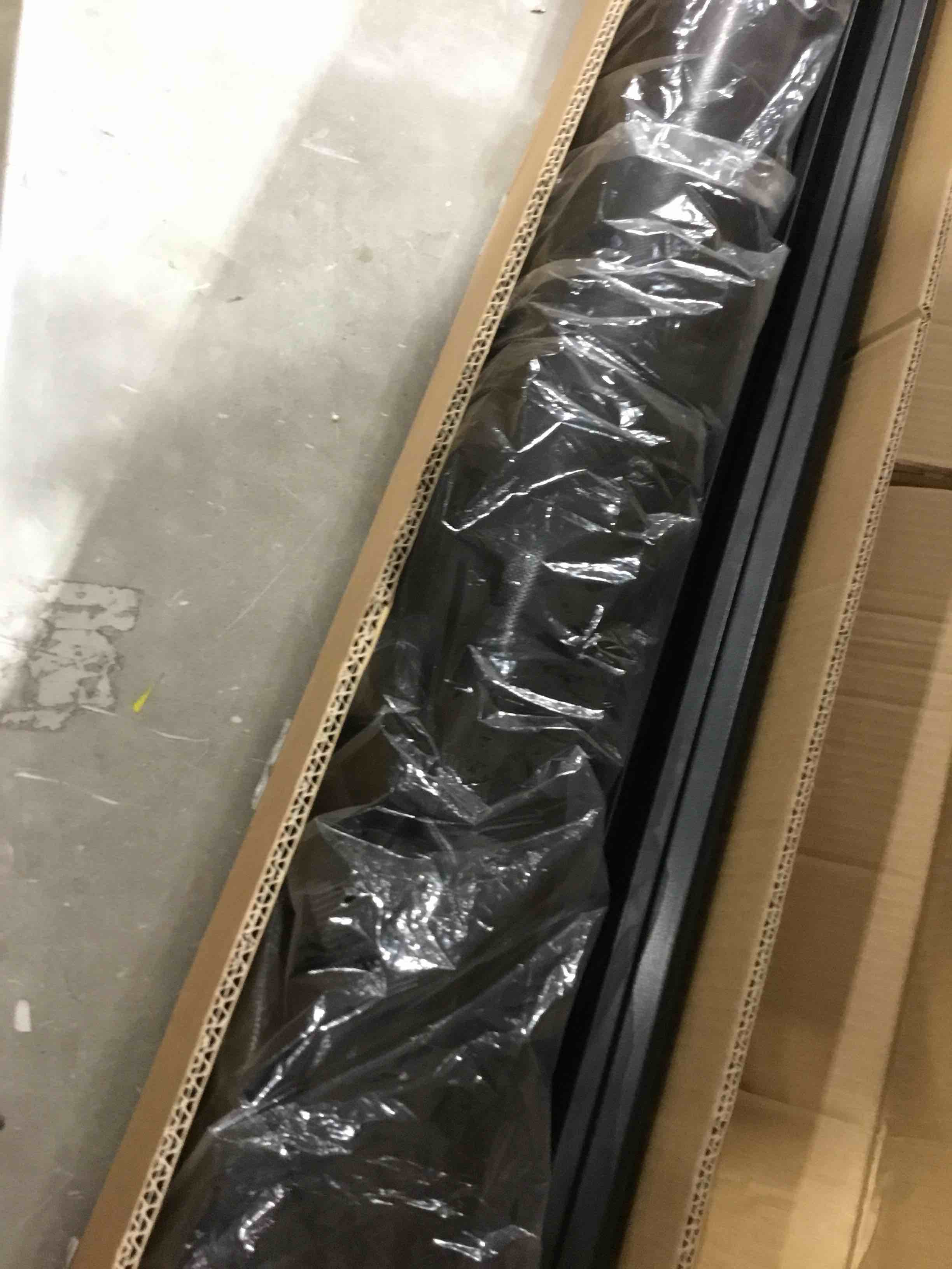 https://s3.amazonaws.com/lotting-images-prod/bidfta/YEL4913829_1728919442953.jpeg