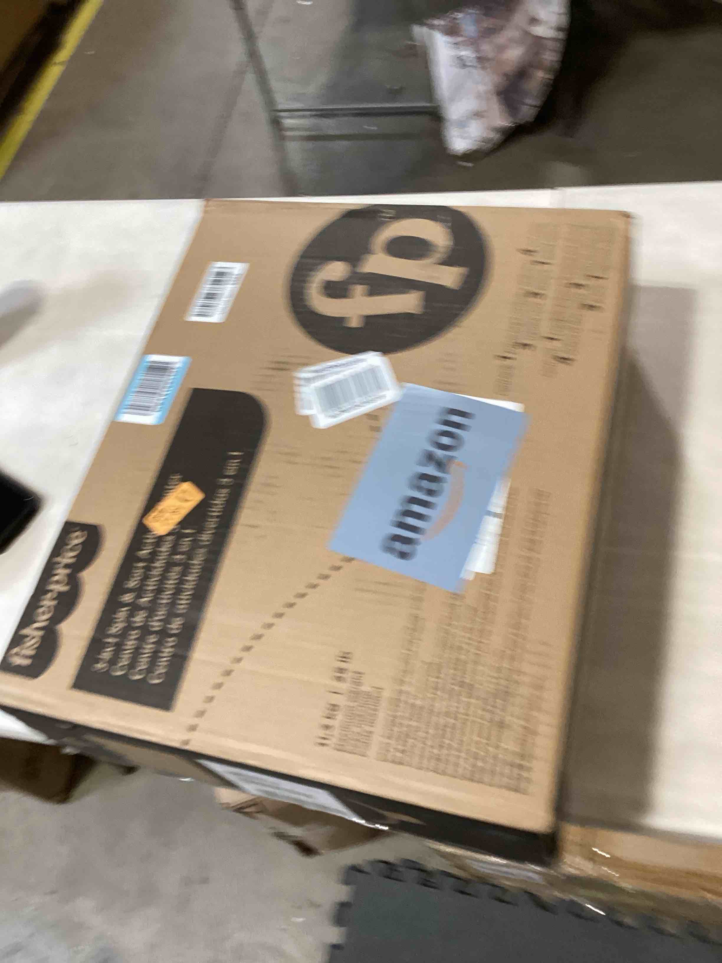 https://s3.amazonaws.com/lotting-images-prod/bidfta/YEL4914404_1729191237761.jpeg