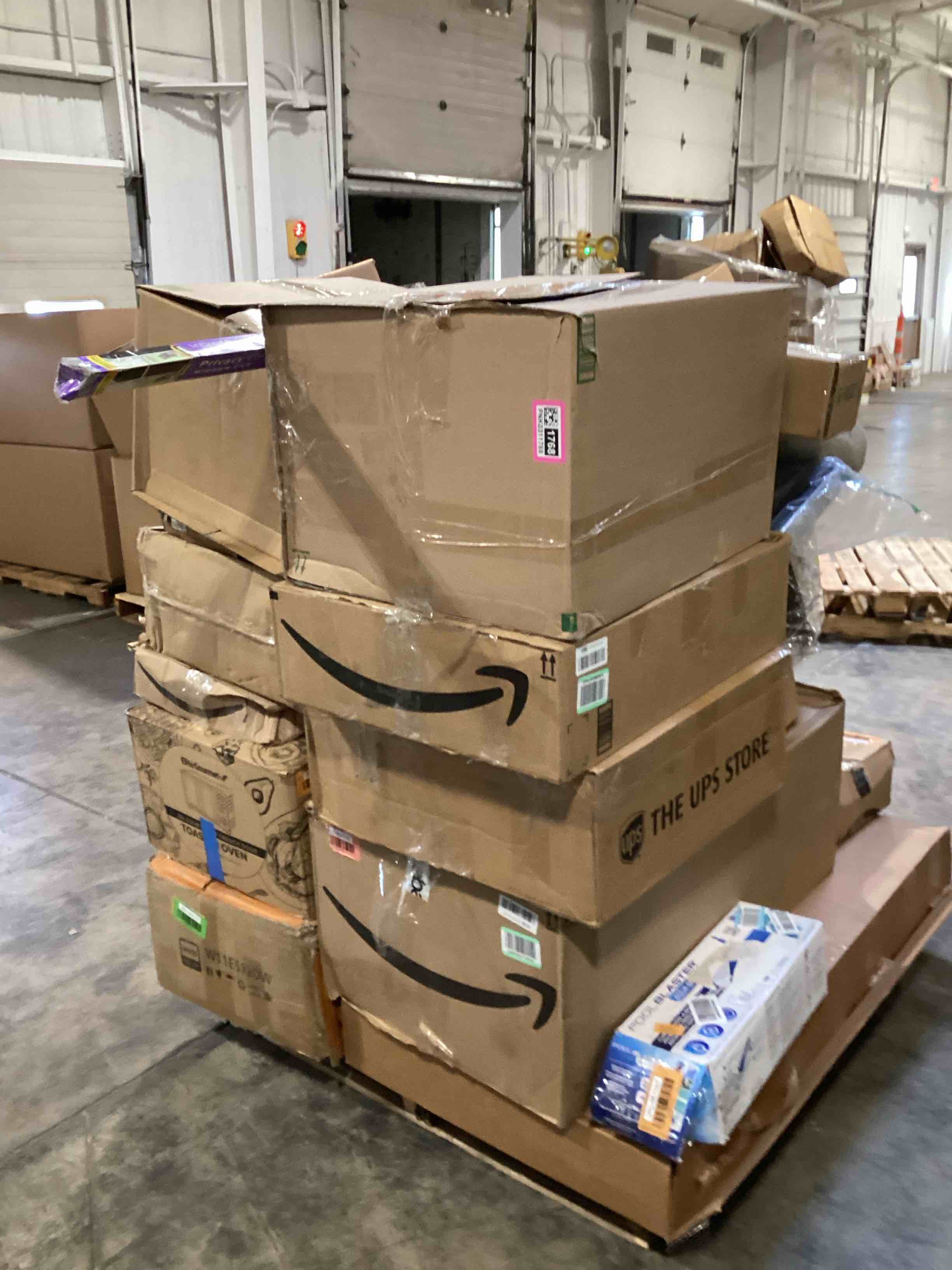 https://s3.amazonaws.com/lotting-images-prod/bidfta/YEL4915860_1728579814241.jpeg
