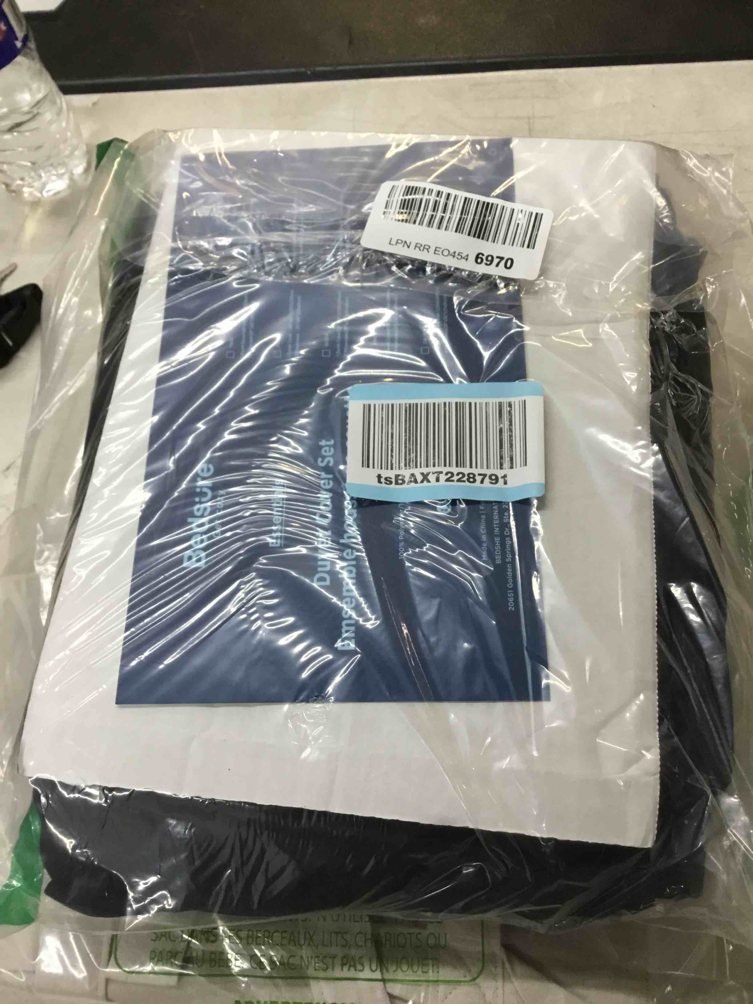 https://s3.amazonaws.com/lotting-images-prod/bidfta/YEL4920972_1697741532037.jpeg
