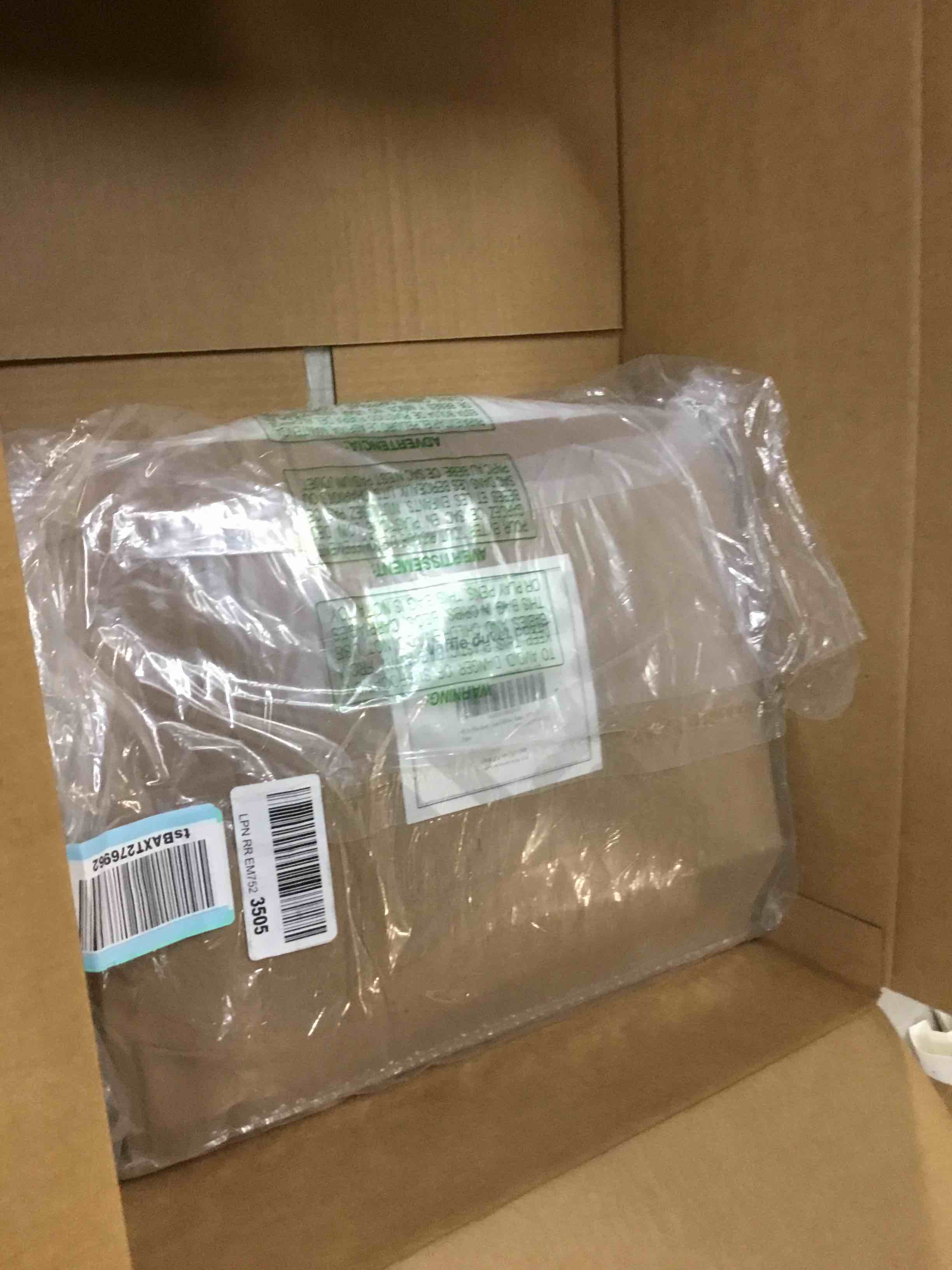 https://s3.amazonaws.com/lotting-images-prod/bidfta/YEL4920973_1697746786389.jpeg
