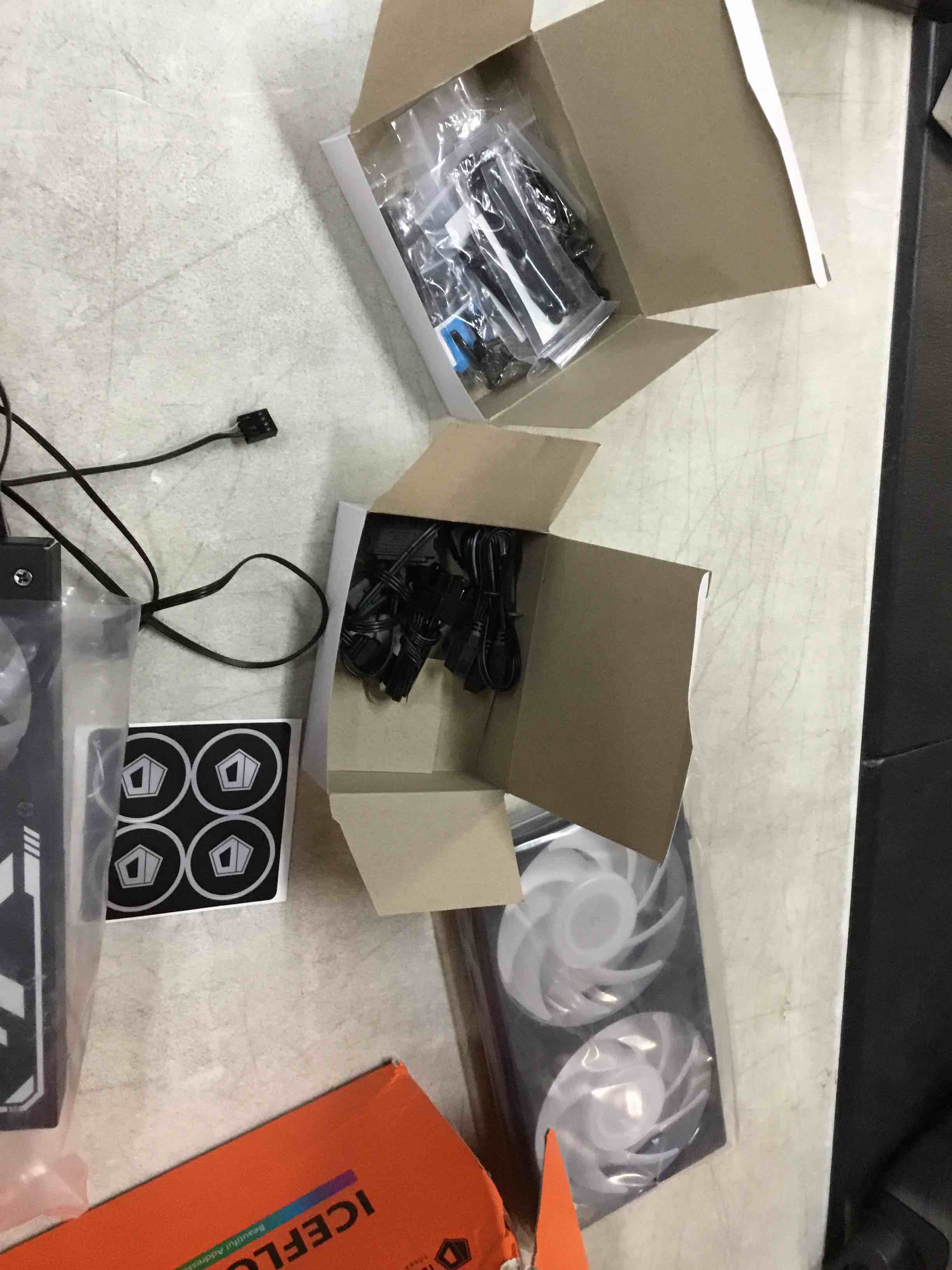 https://s3.amazonaws.com/lotting-images-prod/bidfta/YEL4920996_1697812140566.jpeg
