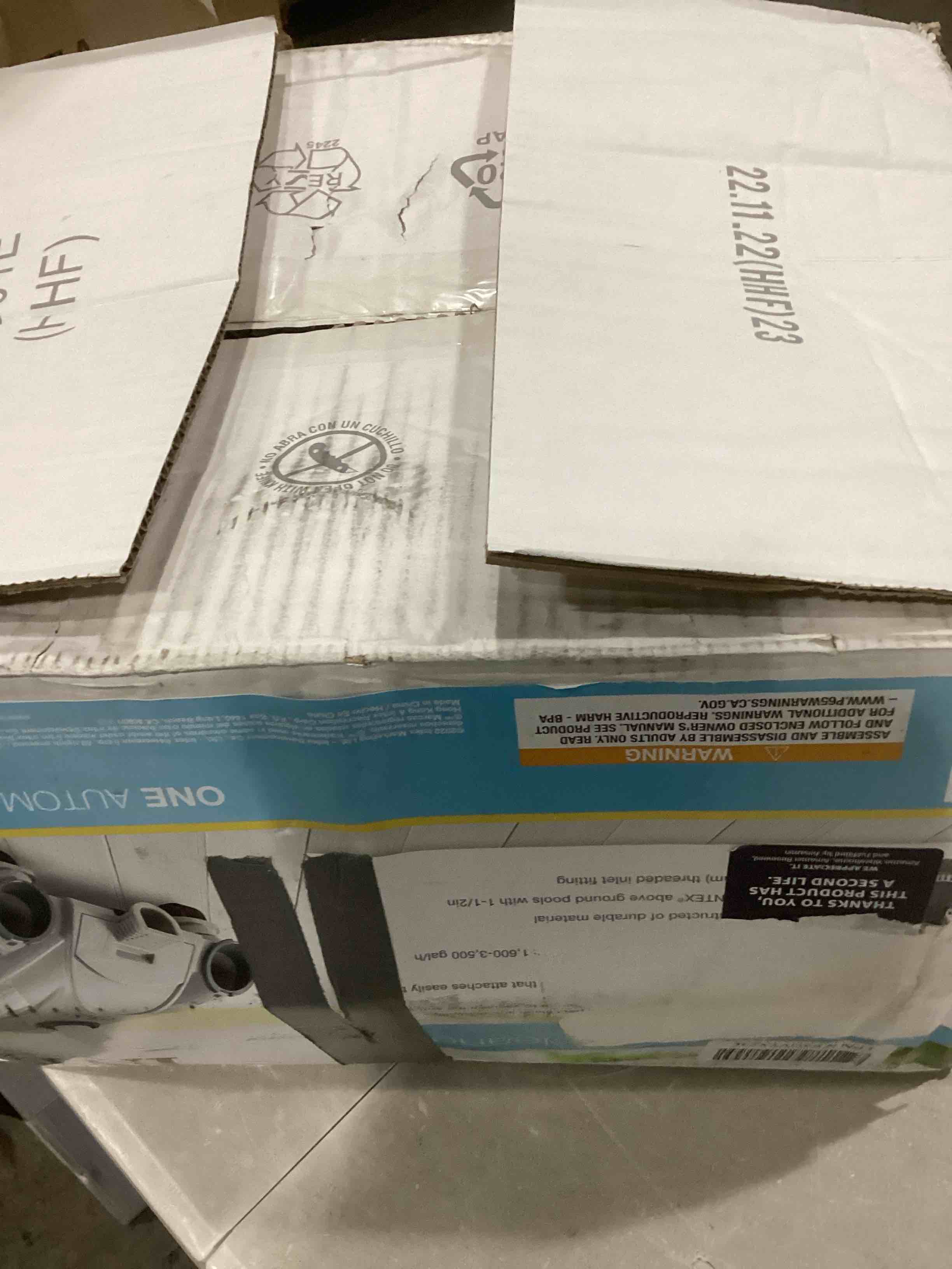 https://s3.amazonaws.com/lotting-images-prod/bidfta/YEL4928973_1728054255996.jpeg