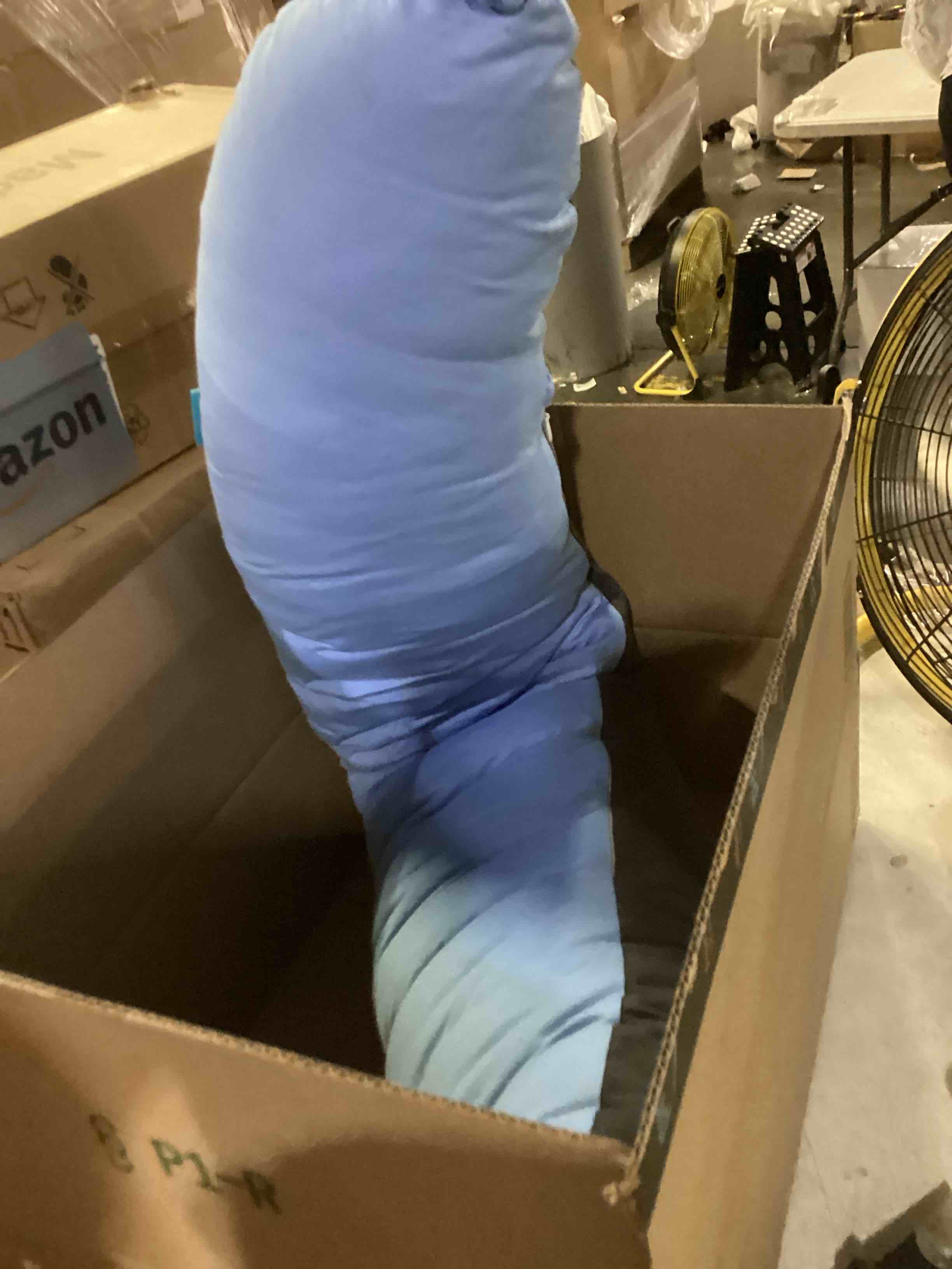 https://s3.amazonaws.com/lotting-images-prod/bidfta/YEL4929575_1725643124311.jpeg