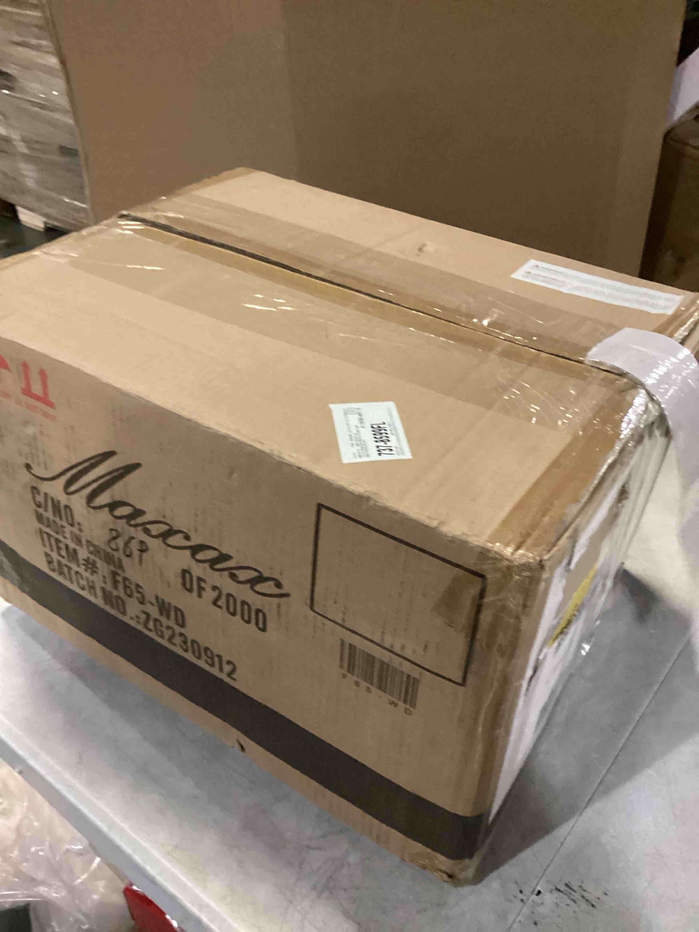 https://s3.amazonaws.com/lotting-images-prod/bidfta/YEL4929902_1726059092386.jpeg