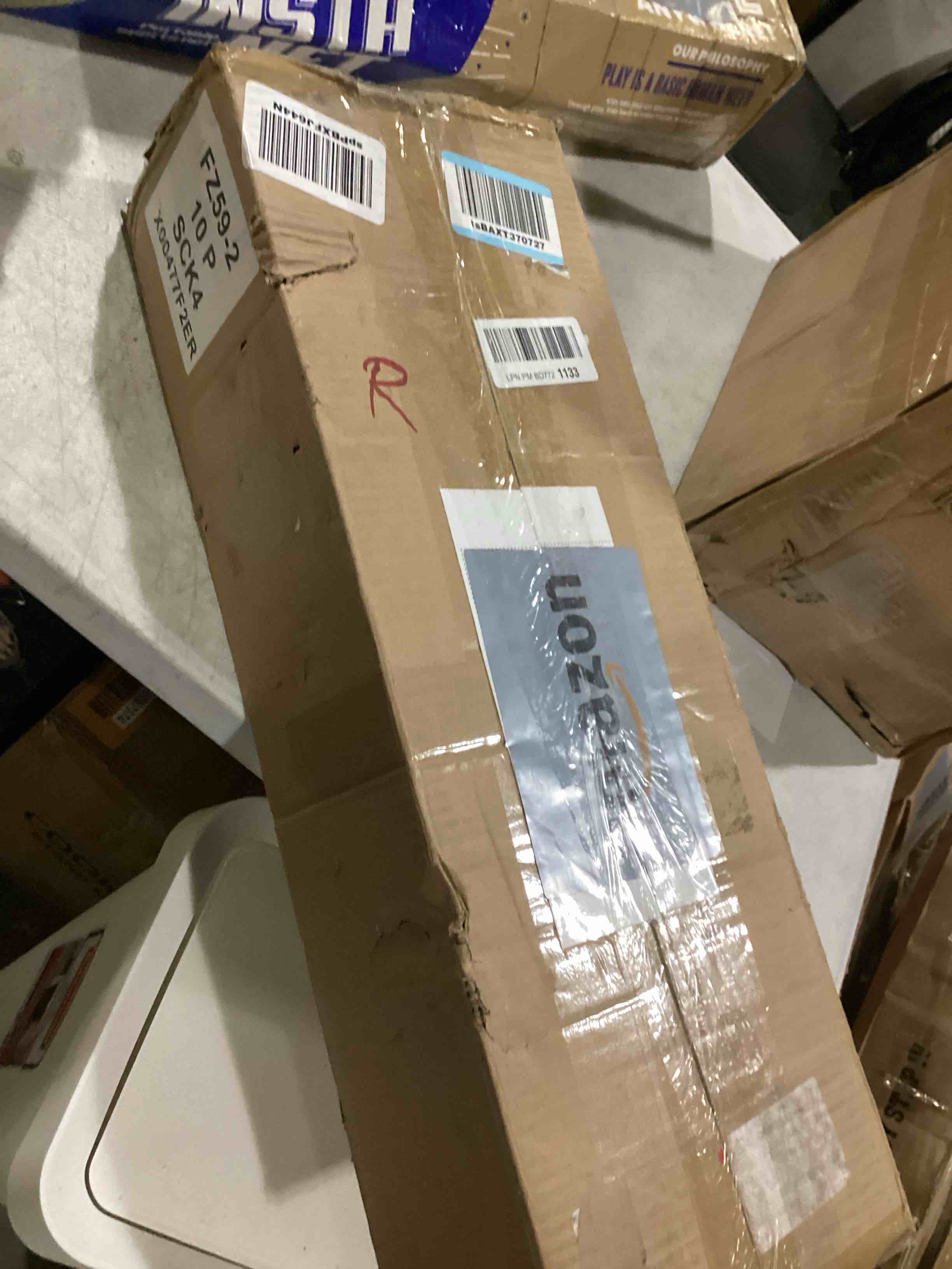 https://s3.amazonaws.com/lotting-images-prod/bidfta/YEL4930830_1726770023987.jpeg