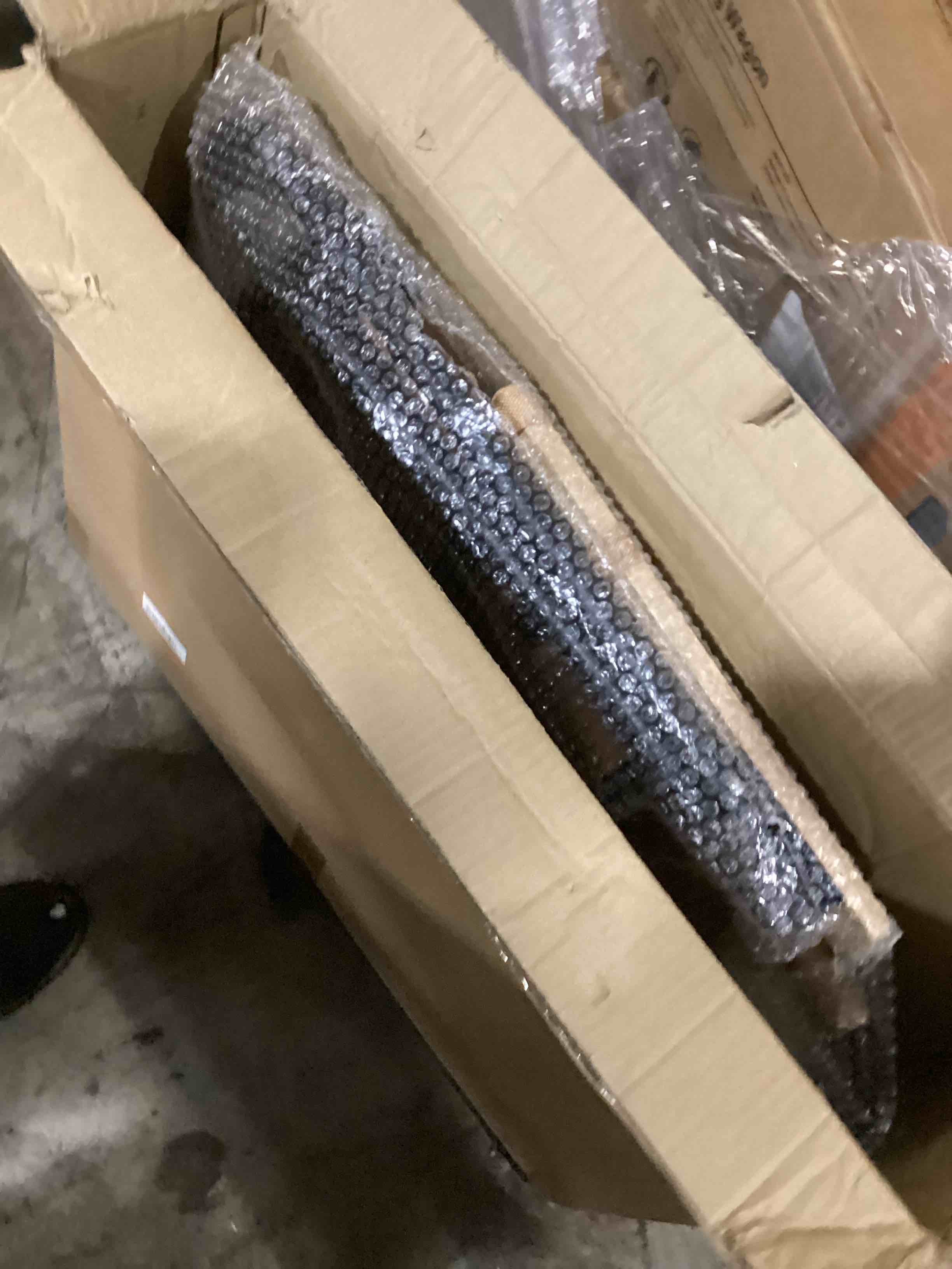 https://s3.amazonaws.com/lotting-images-prod/bidfta/YEL4932523_1727444476401.jpeg