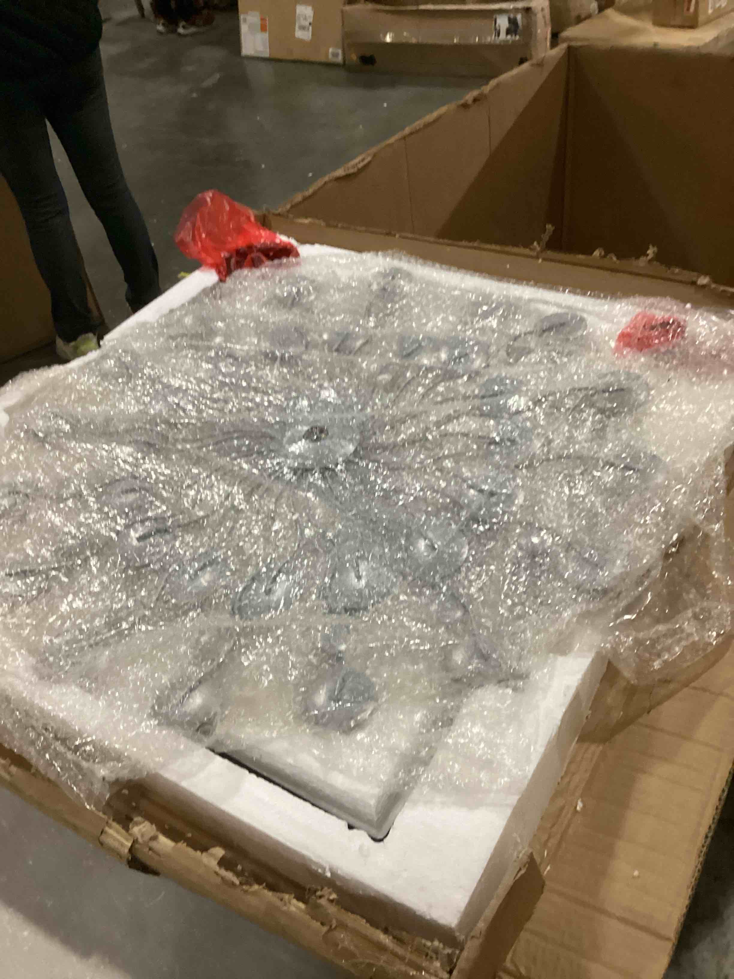 https://s3.amazonaws.com/lotting-images-prod/bidfta/YEL4933243_1728570339559.jpeg