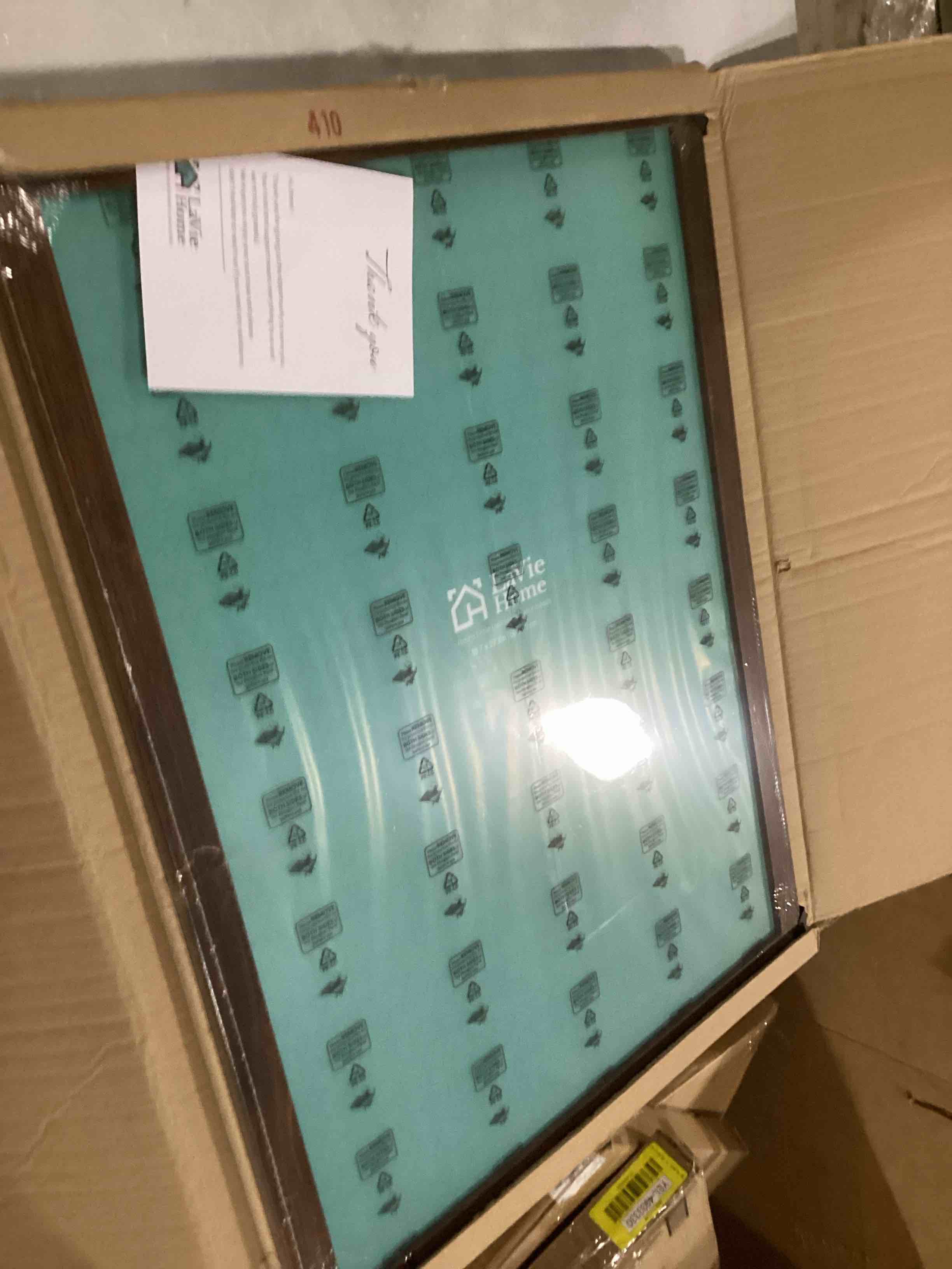 https://s3.amazonaws.com/lotting-images-prod/bidfta/YEL4933331_1728672840652.jpeg