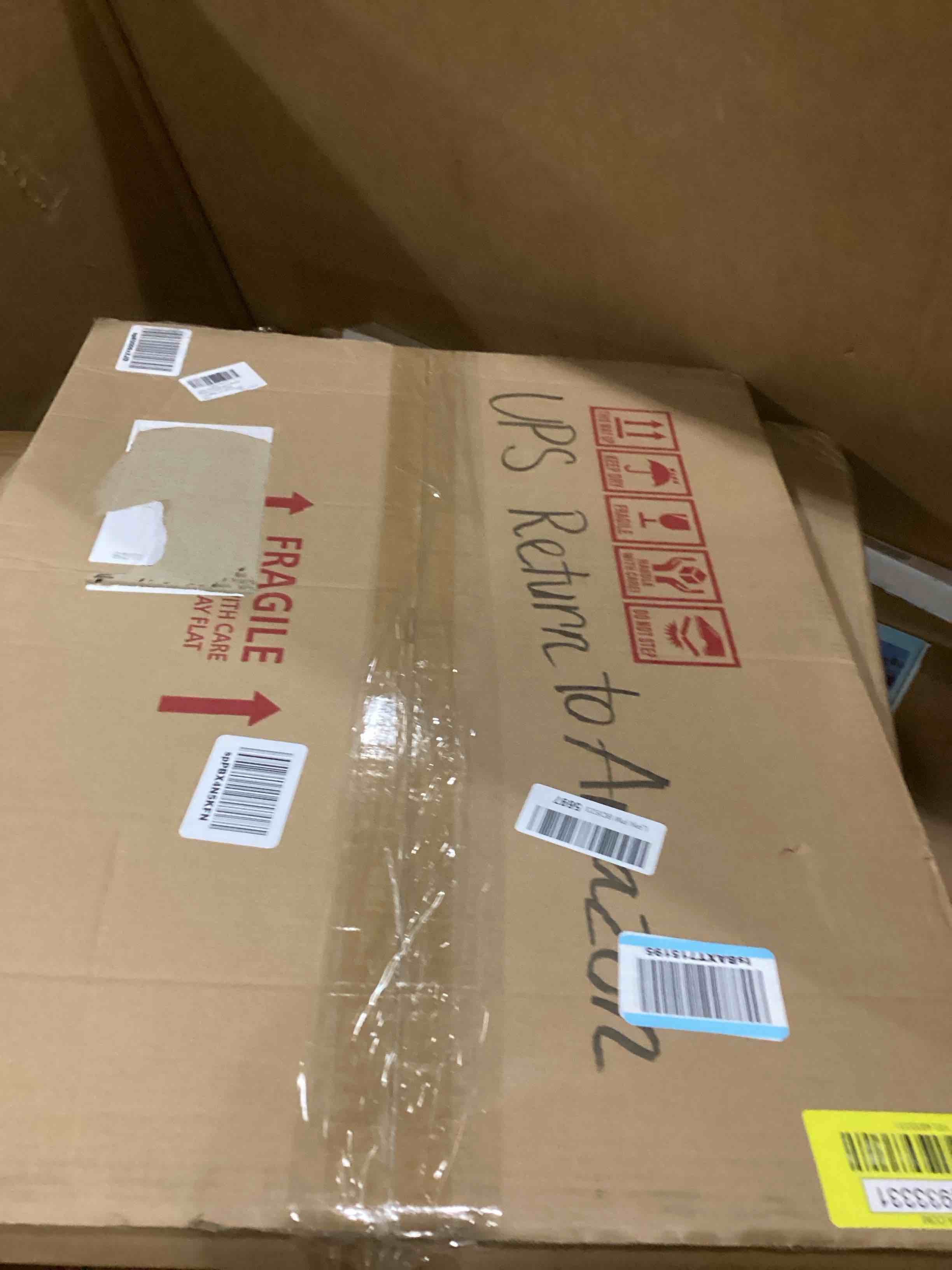 https://s3.amazonaws.com/lotting-images-prod/bidfta/YEL4933331_1728672896116.jpeg