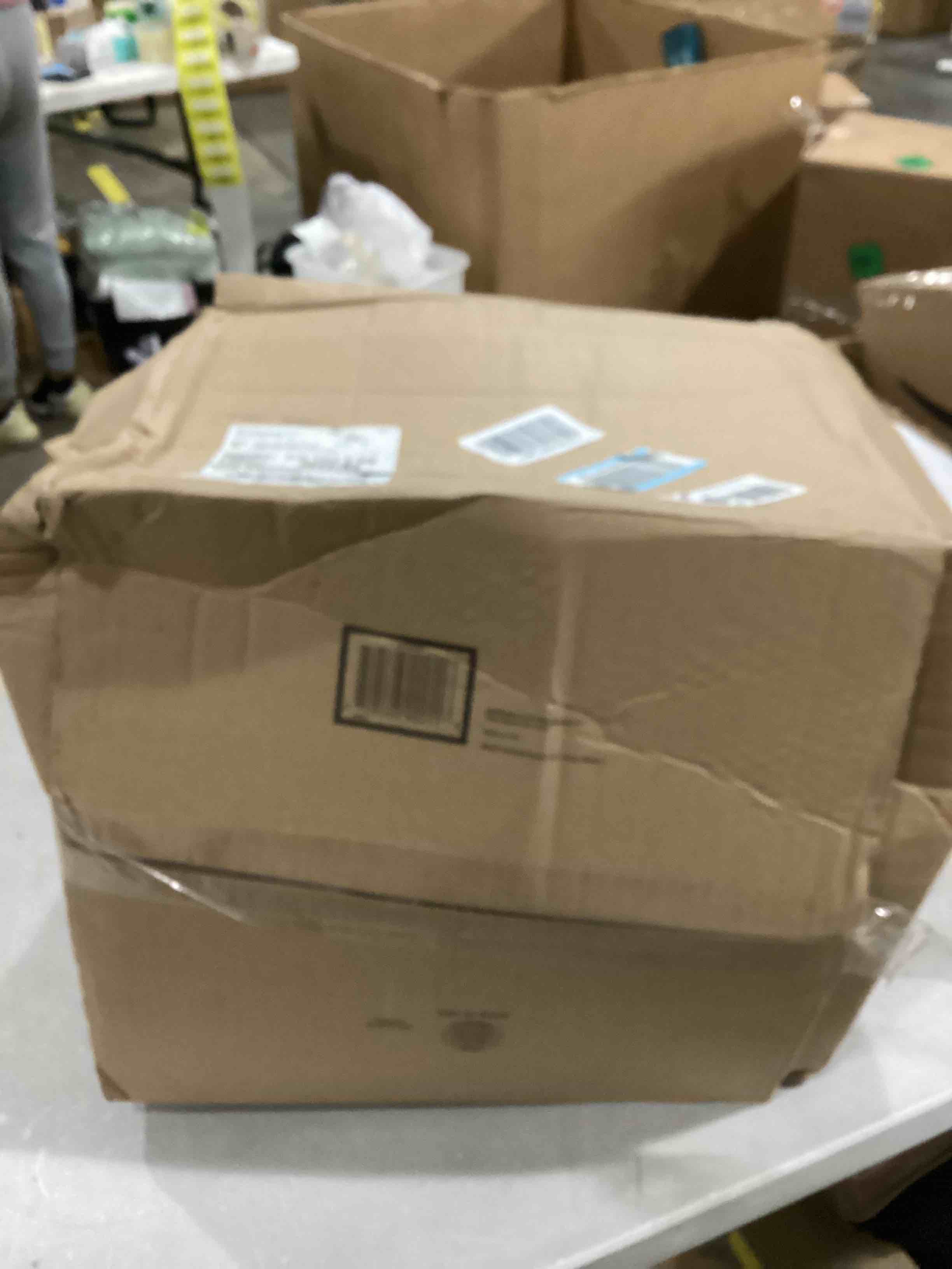 https://s3.amazonaws.com/lotting-images-prod/bidfta/YEL4933352_1728907685778.jpeg