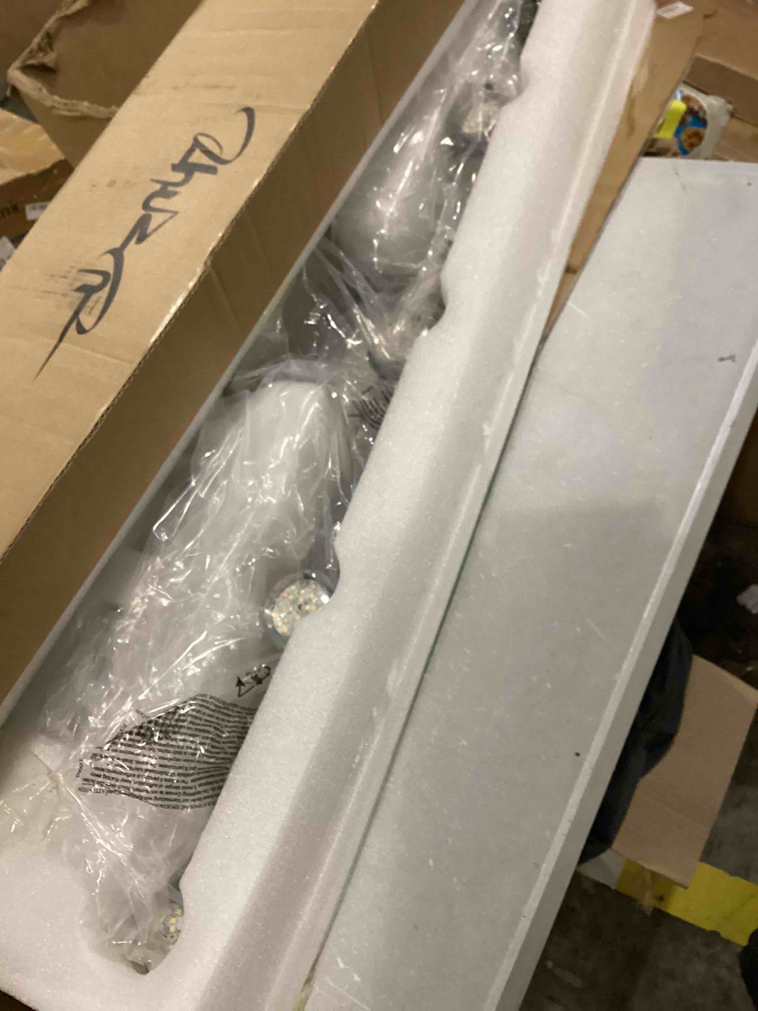 https://s3.amazonaws.com/lotting-images-prod/bidfta/YEL4933440_1728927399637.jpeg