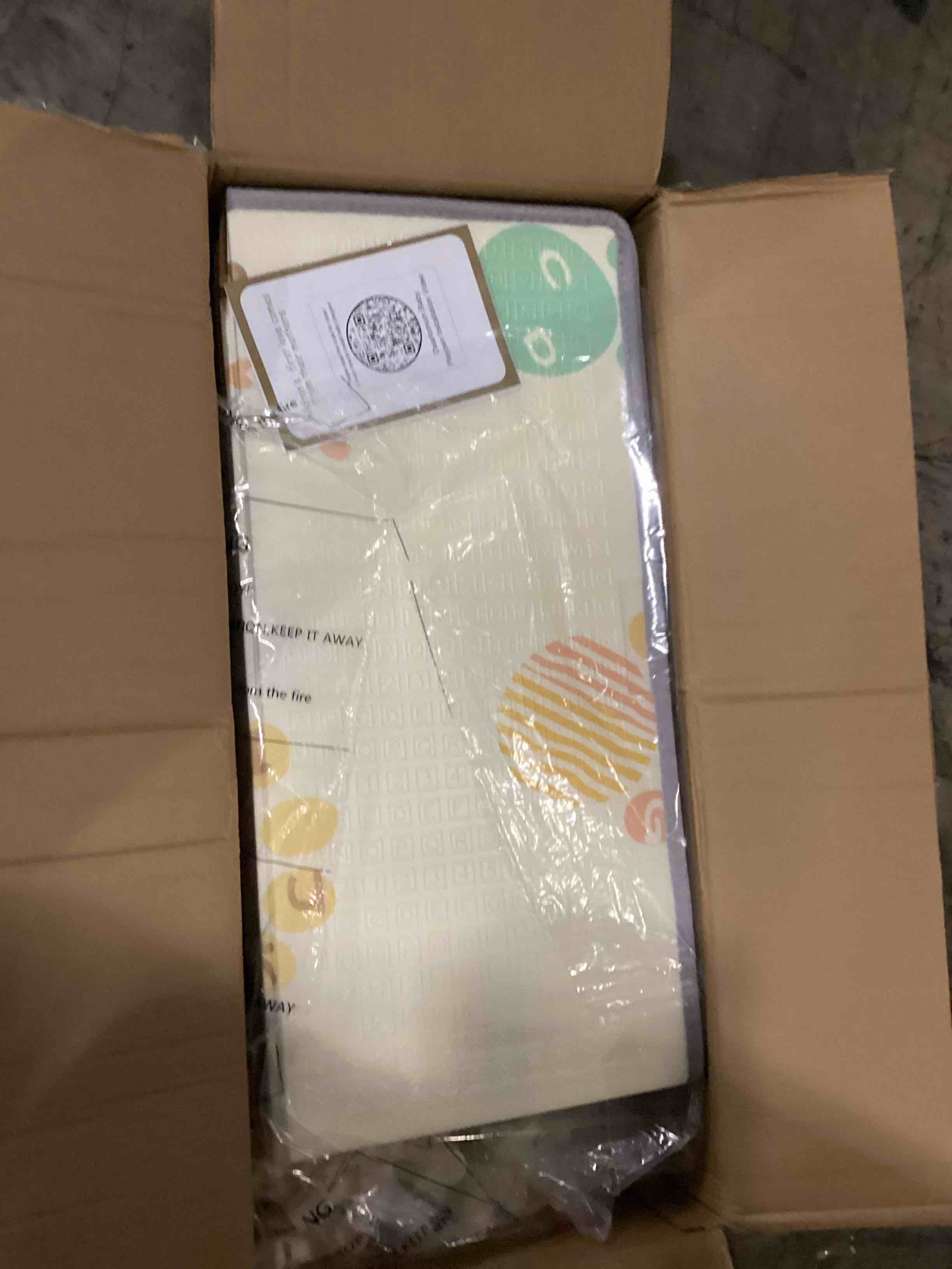 https://s3.amazonaws.com/lotting-images-prod/bidfta/YEL4933449_1728928588860.jpeg