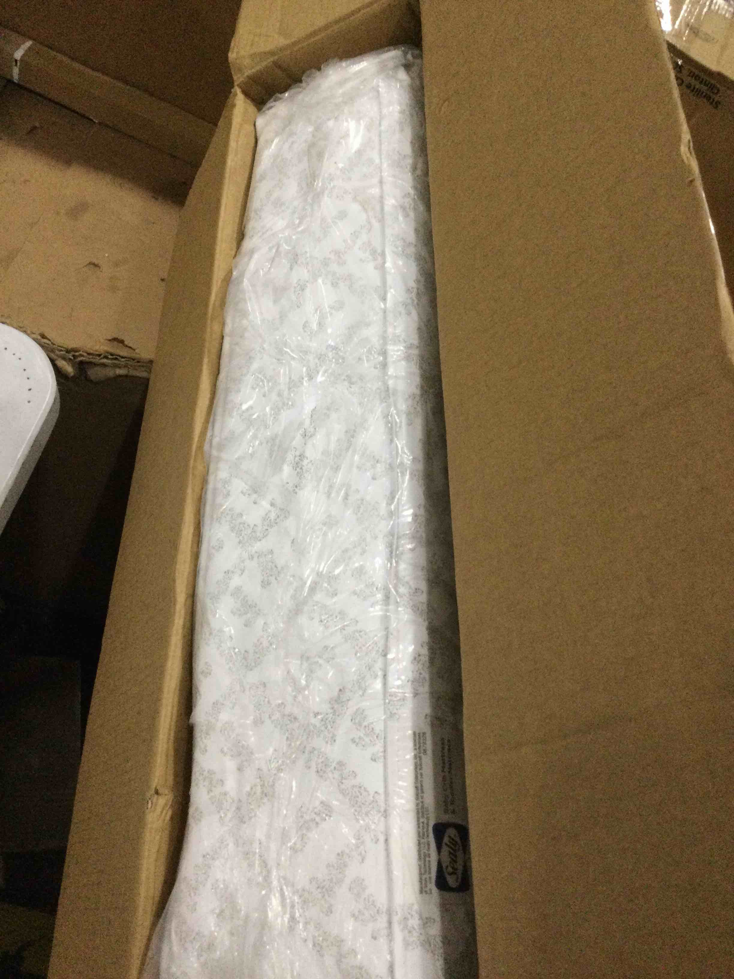 https://s3.amazonaws.com/lotting-images-prod/bidfta/YEL4933451_1728930413467.jpeg