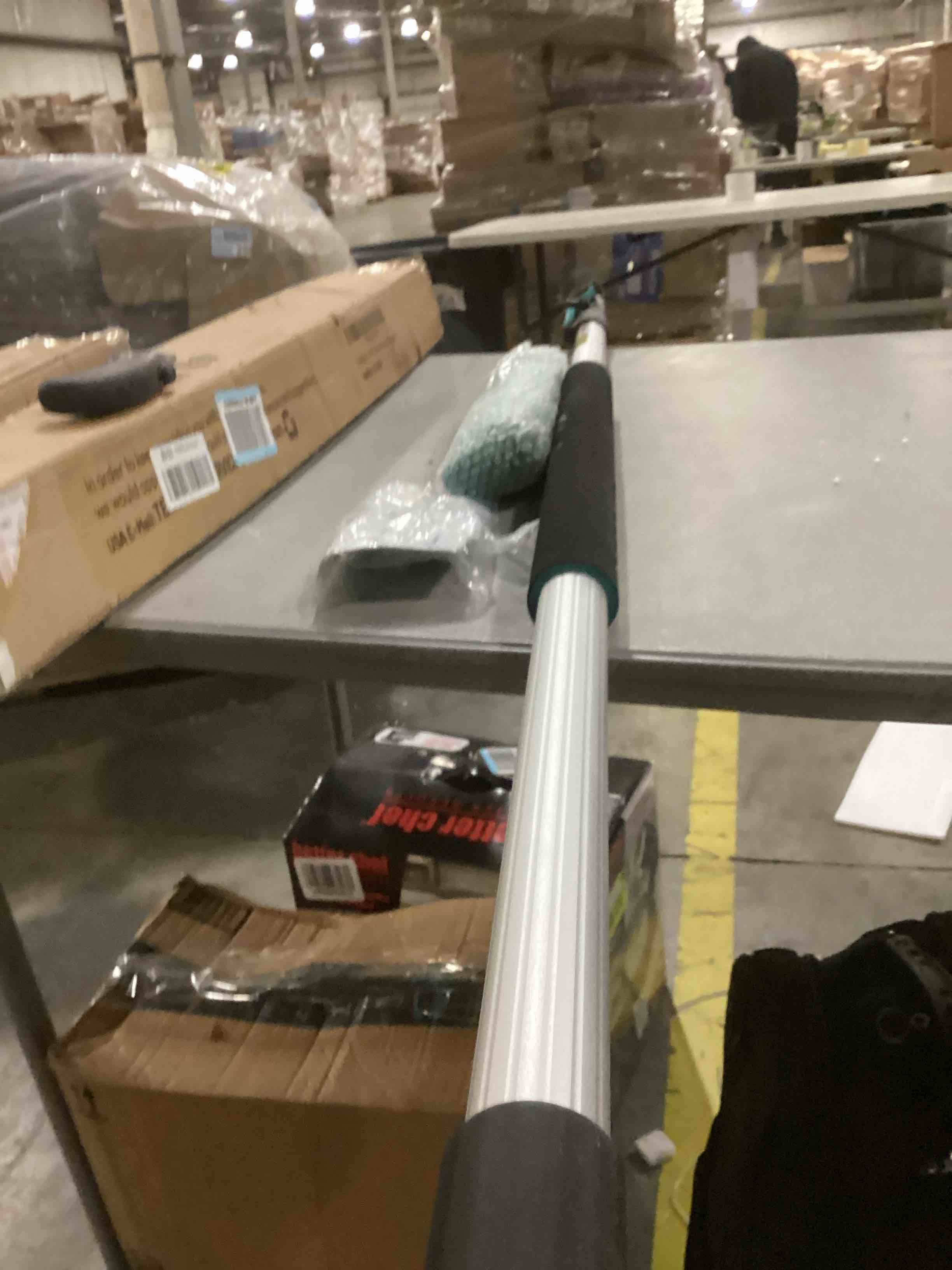 https://s3.amazonaws.com/lotting-images-prod/bidfta/YEL4933914_1737384429123.jpeg