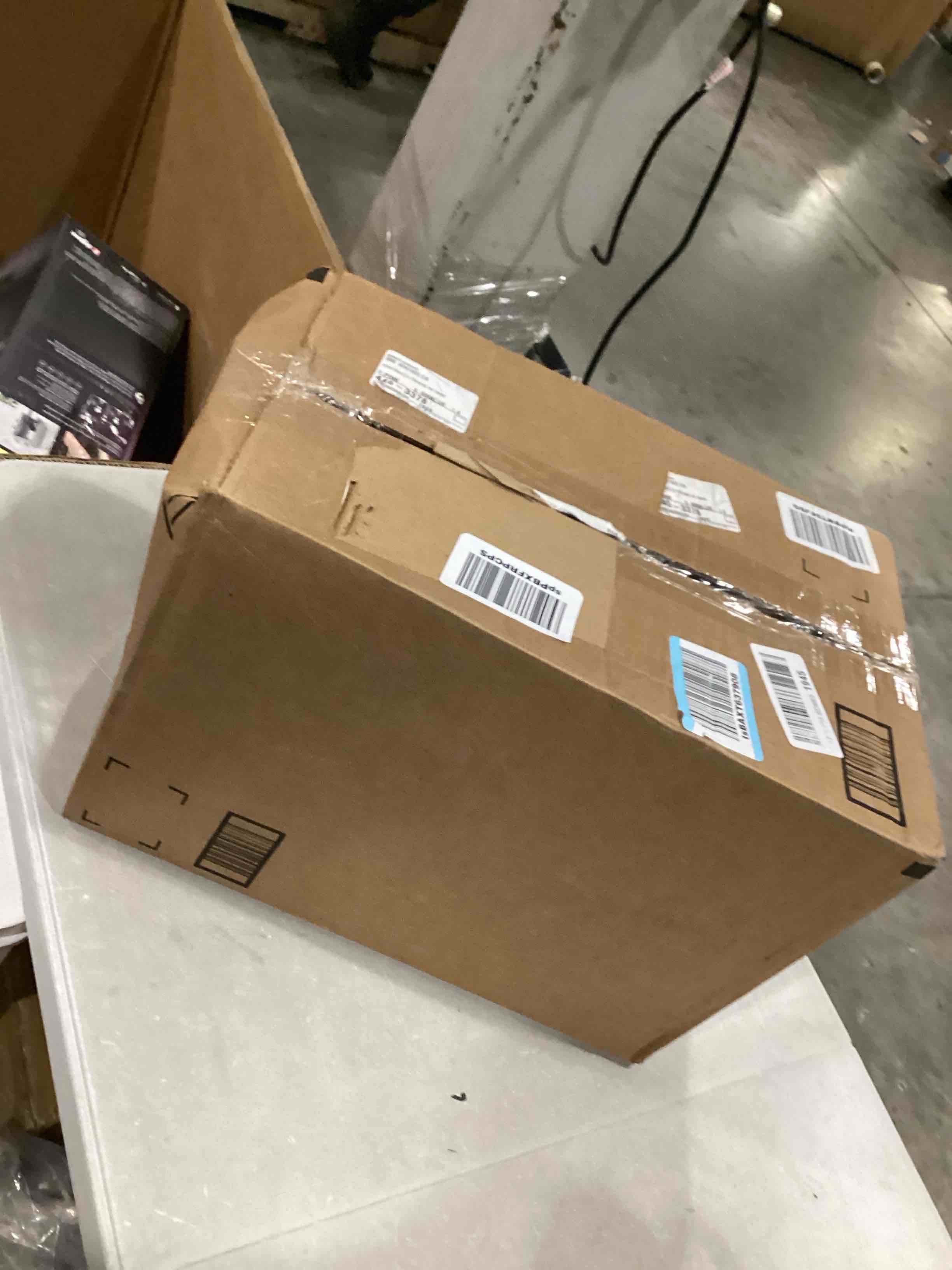 https://s3.amazonaws.com/lotting-images-prod/bidfta/YEL4934431_1727187625265.jpeg