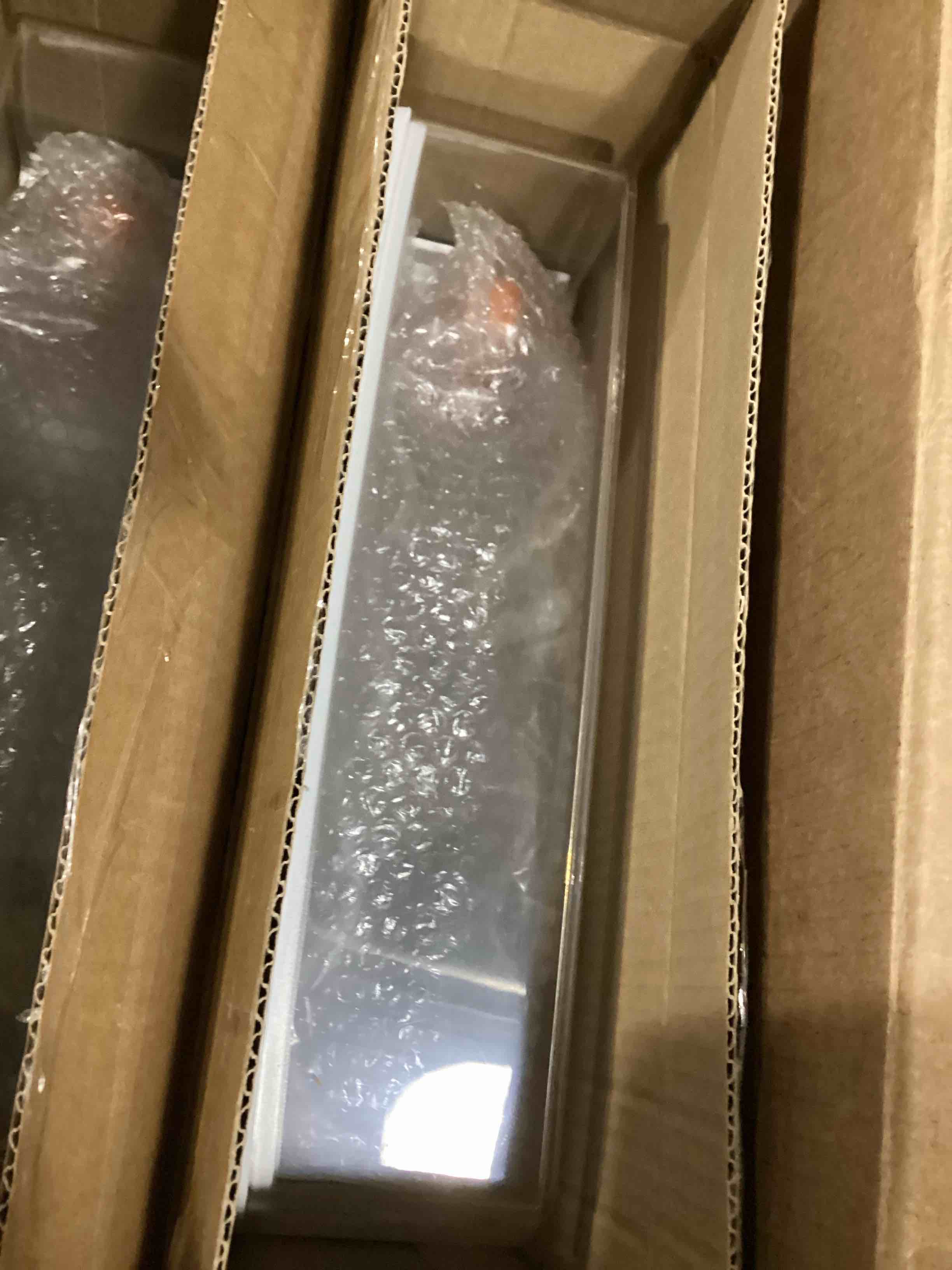 https://s3.amazonaws.com/lotting-images-prod/bidfta/YEL4934431_1727187667162.jpeg