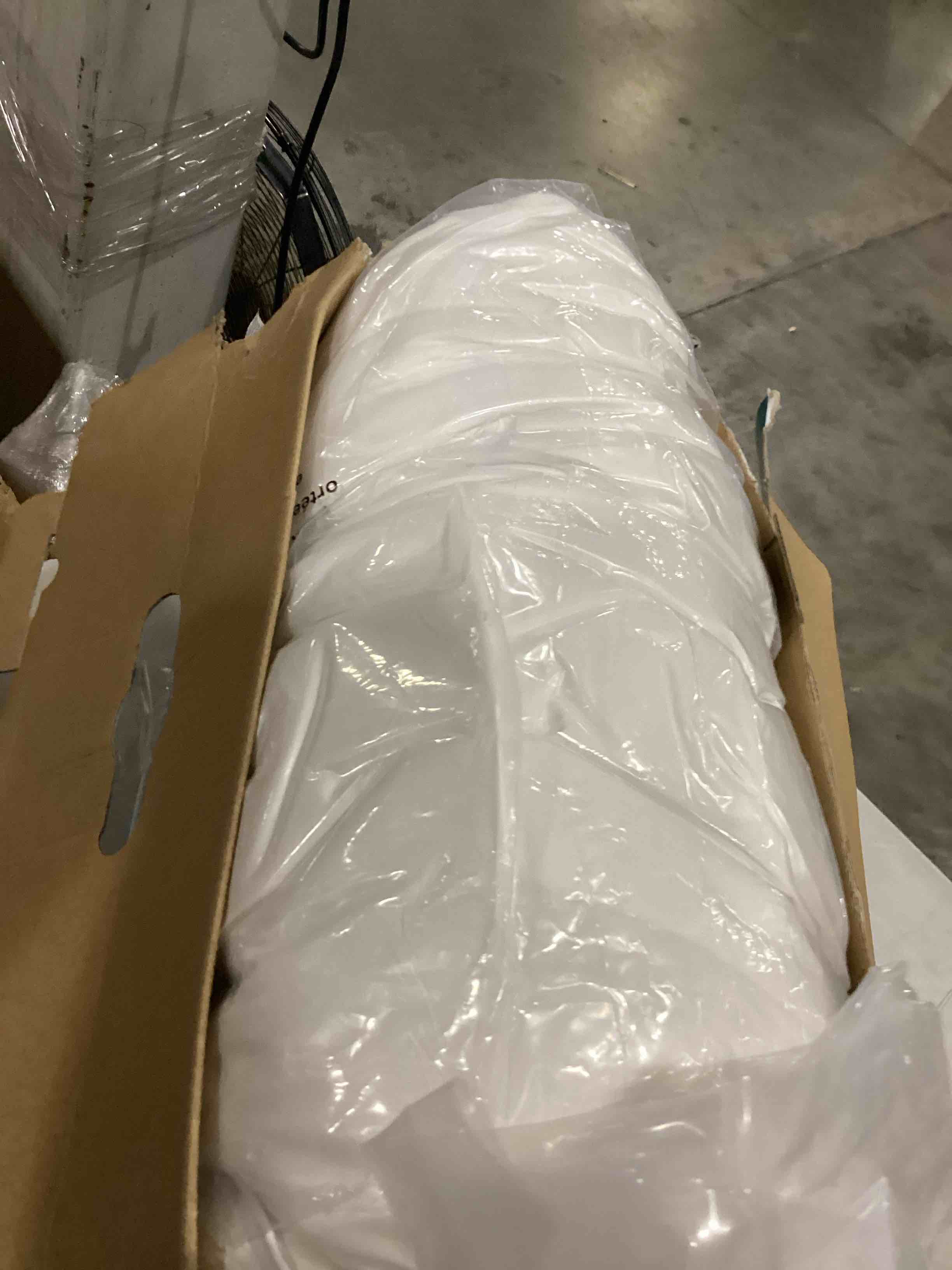 https://s3.amazonaws.com/lotting-images-prod/bidfta/YEL4935055_1727443722639.jpeg