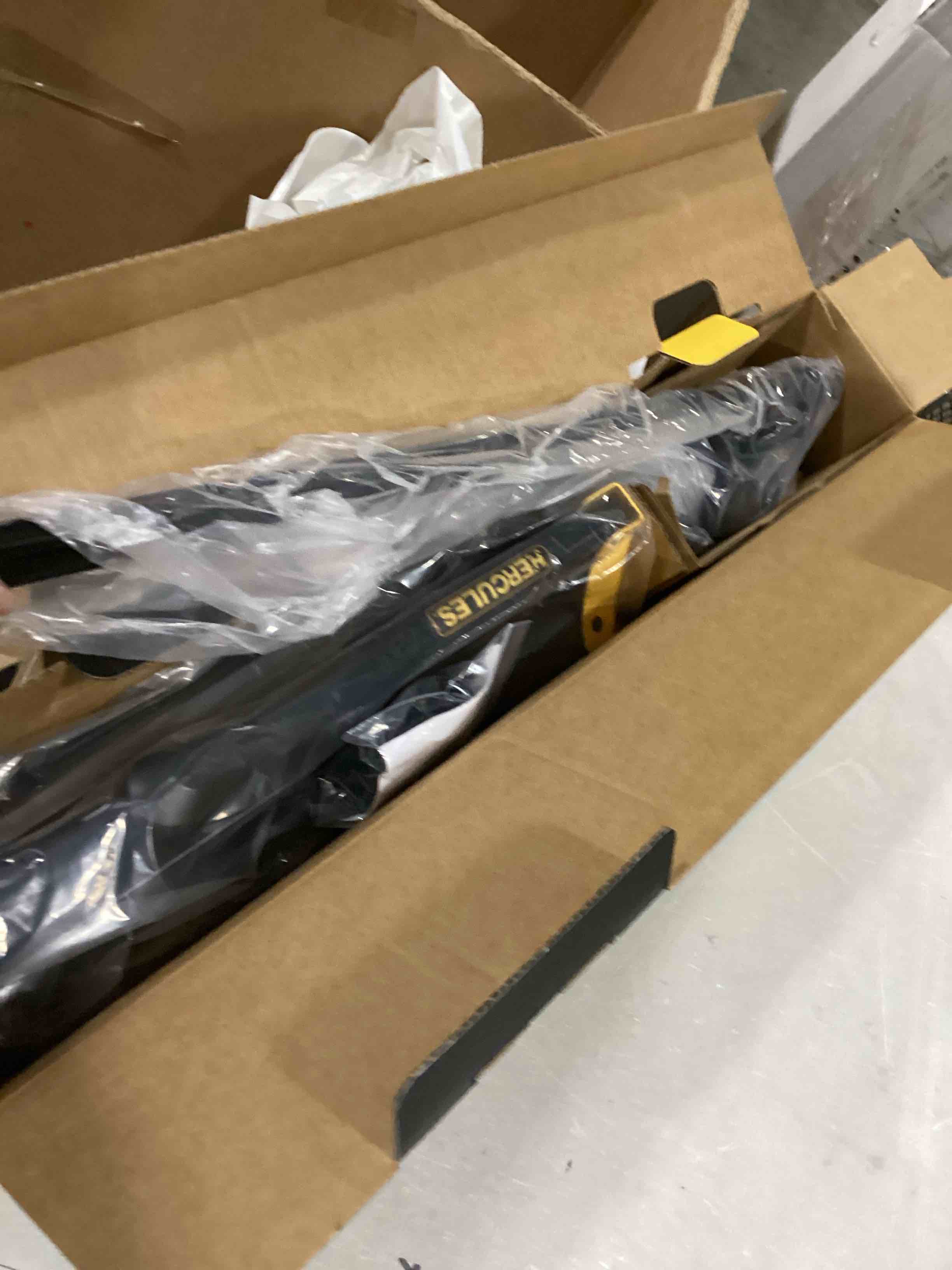 https://s3.amazonaws.com/lotting-images-prod/bidfta/YEL4935171_1727785850883.jpeg