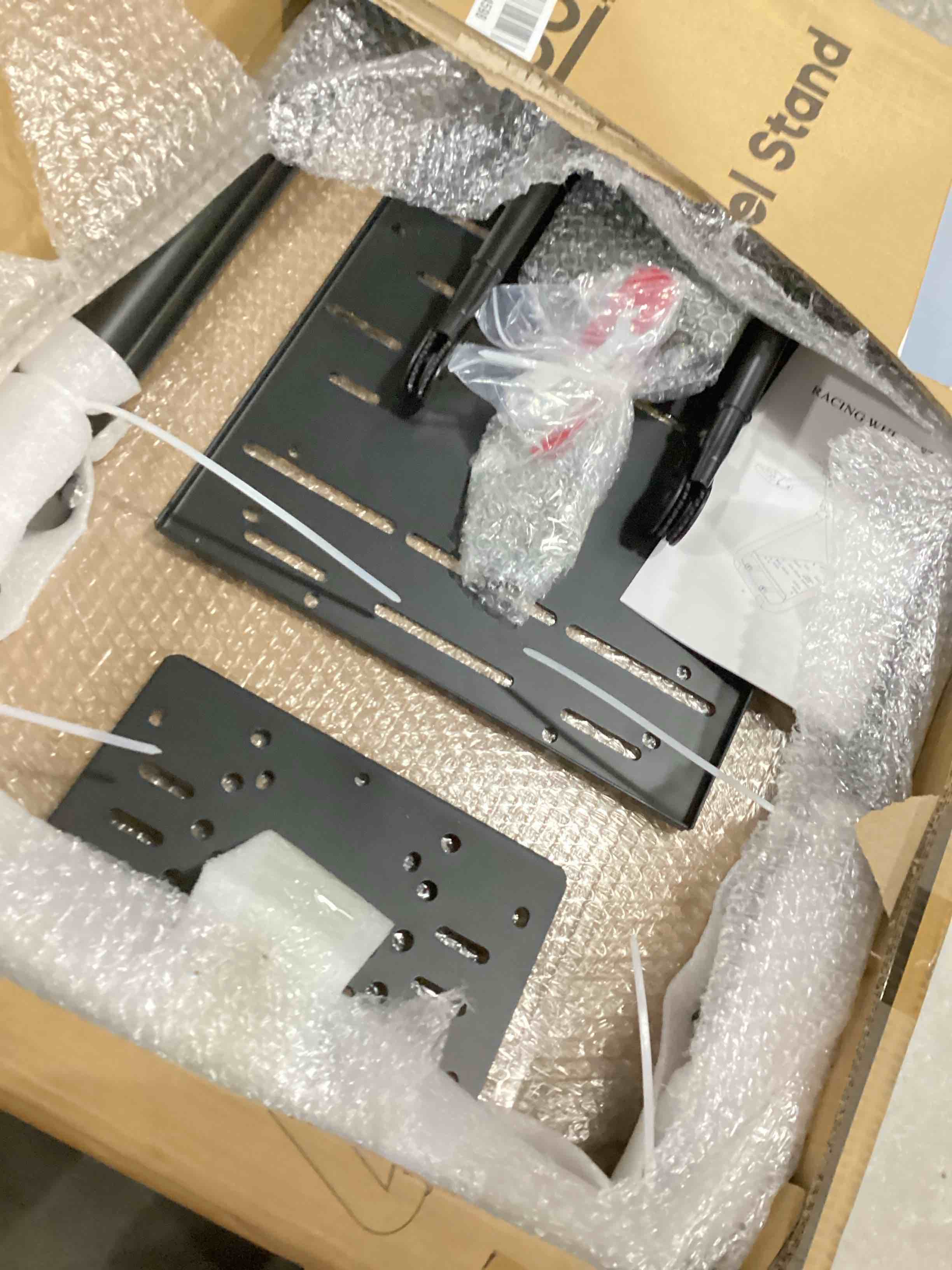 https://s3.amazonaws.com/lotting-images-prod/bidfta/YEL4935382_1727874426600.jpeg