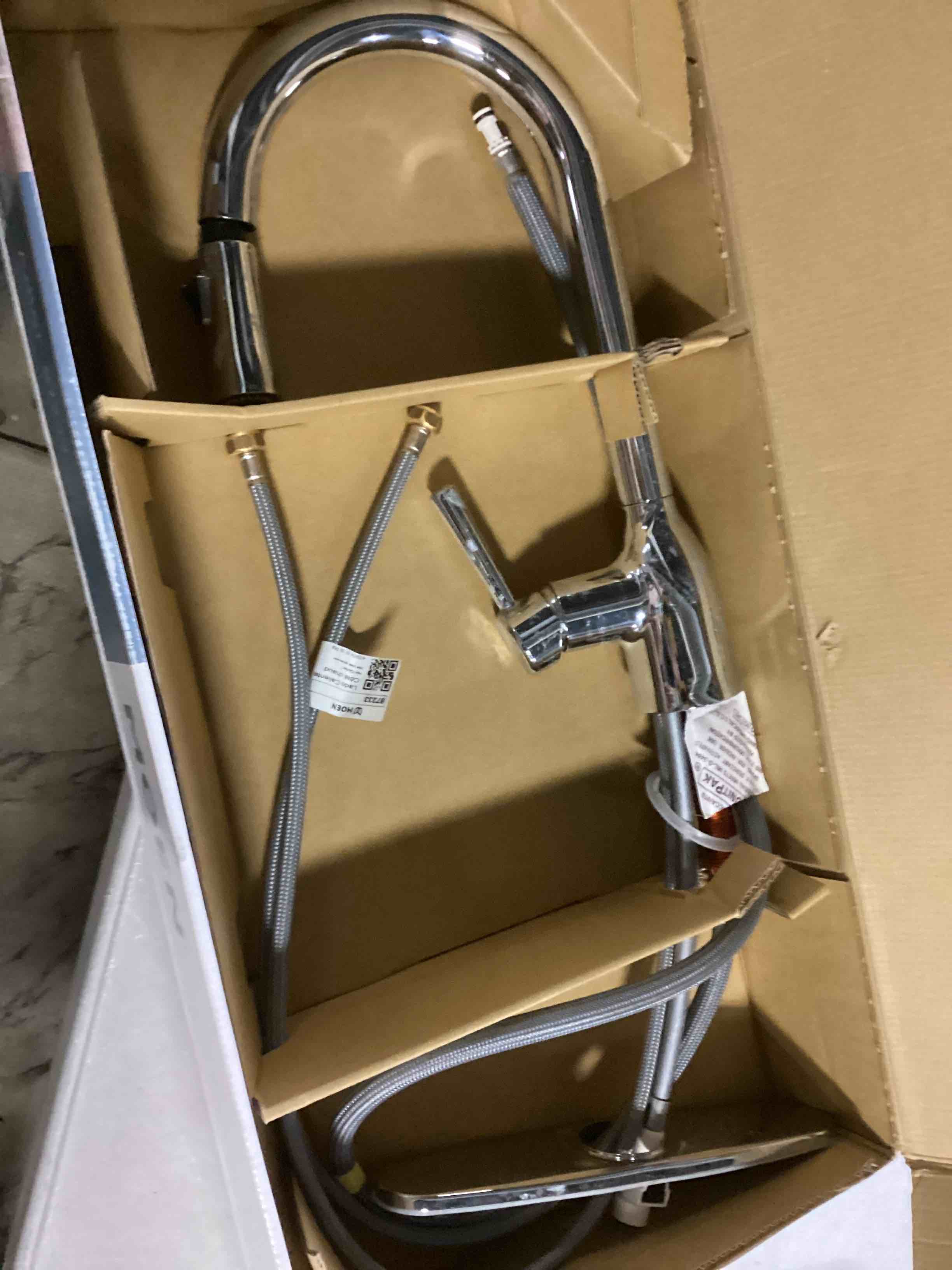 https://s3.amazonaws.com/lotting-images-prod/bidfta/YEL4937231_1728066778514.jpeg