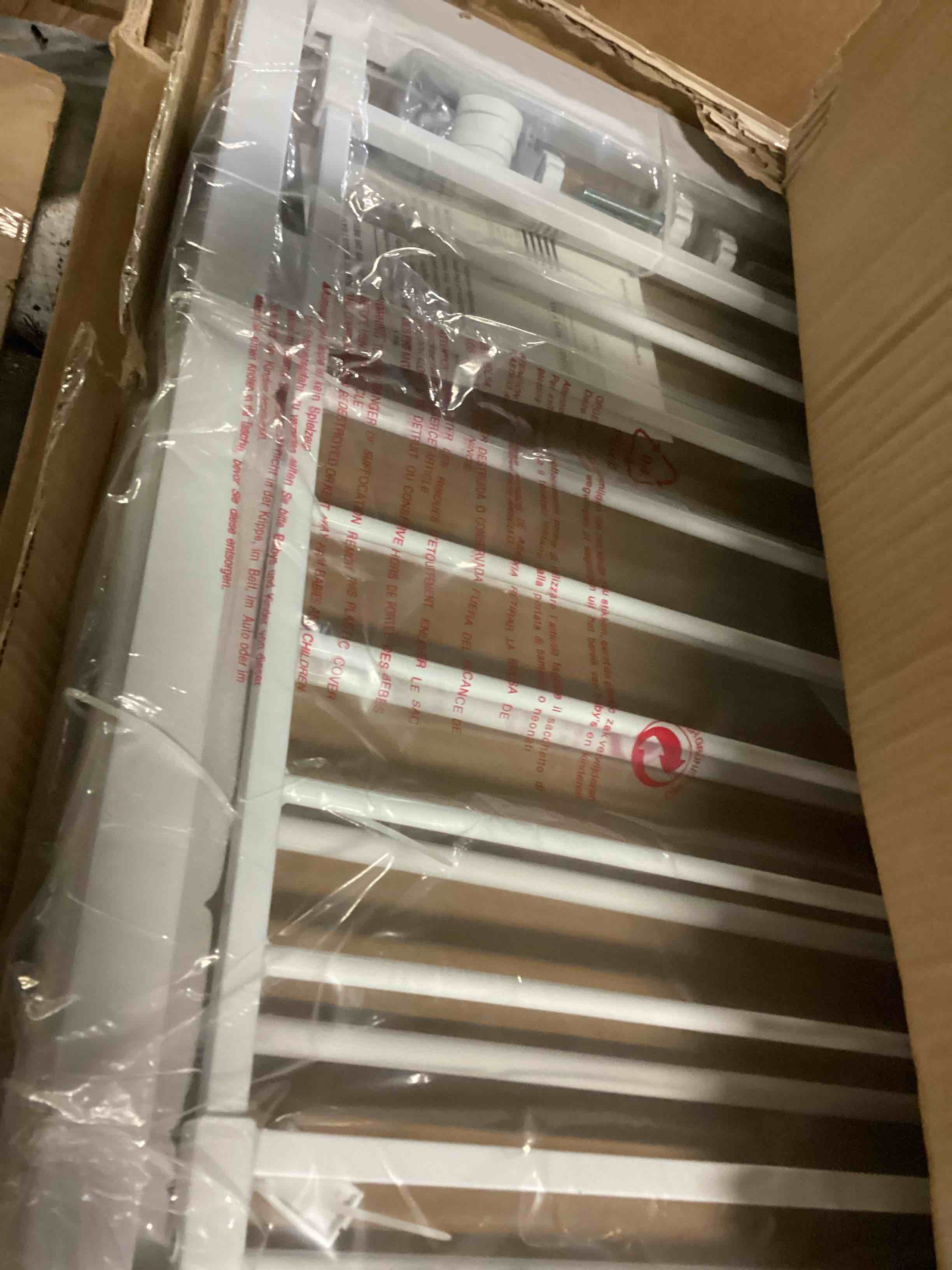 https://s3.amazonaws.com/lotting-images-prod/bidfta/YEL4937252_1728299740928.jpeg