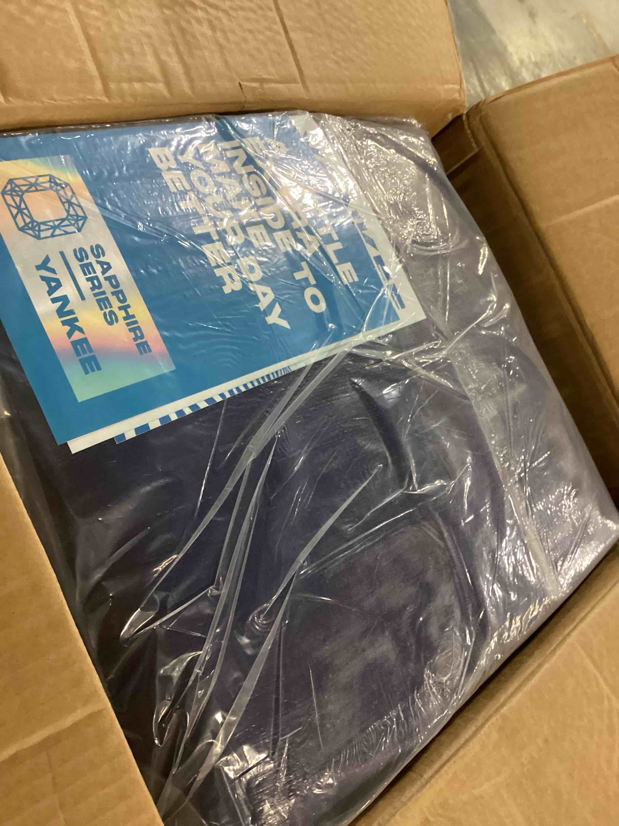 https://s3.amazonaws.com/lotting-images-prod/bidfta/YEL4937619_1728559864948.jpeg