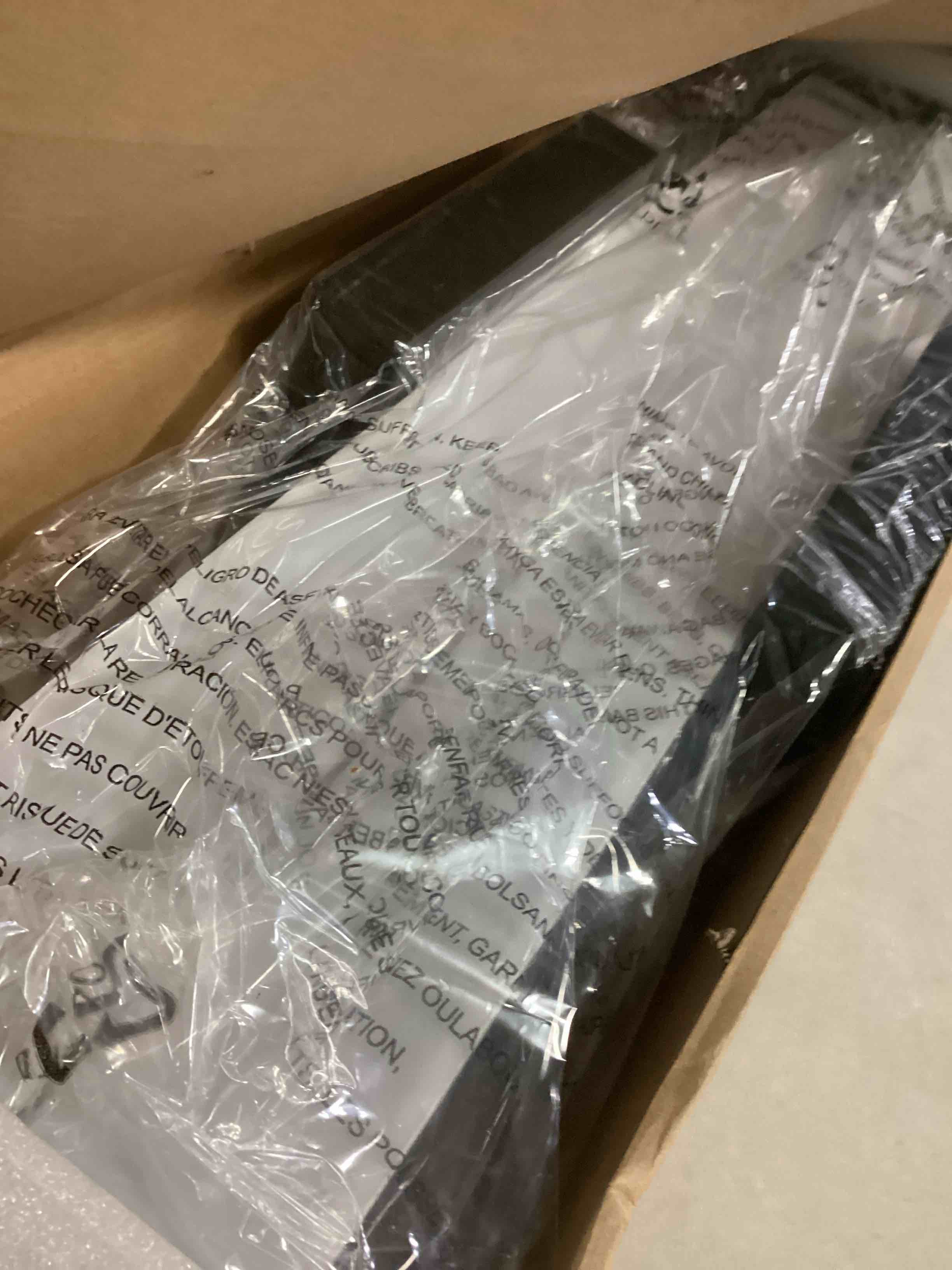 https://s3.amazonaws.com/lotting-images-prod/bidfta/YEL4937644_1728564617200.jpeg