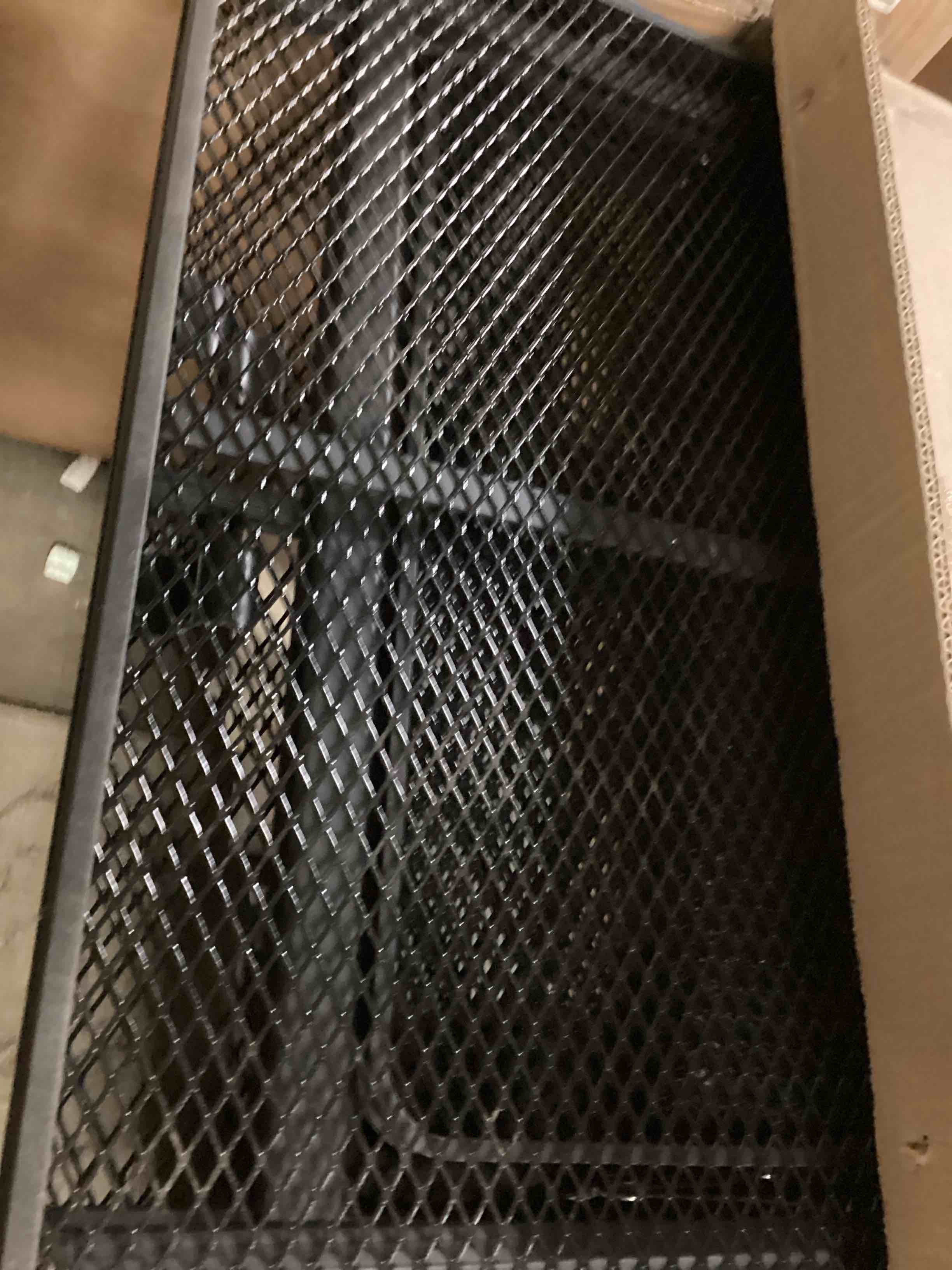 https://s3.amazonaws.com/lotting-images-prod/bidfta/YEL4937670_1728569943781.jpeg