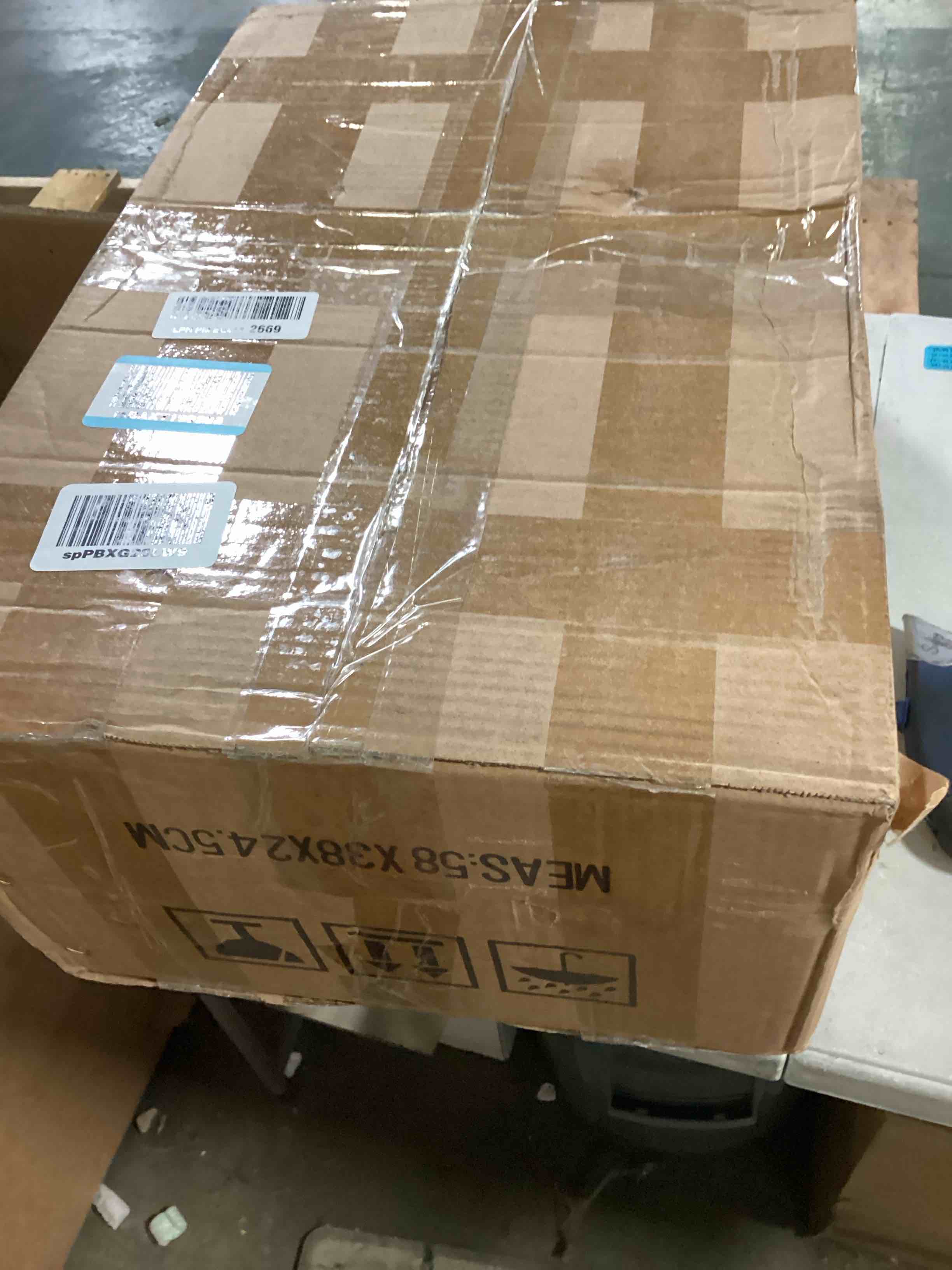 https://s3.amazonaws.com/lotting-images-prod/bidfta/YEL4937678_1728571551930.jpeg