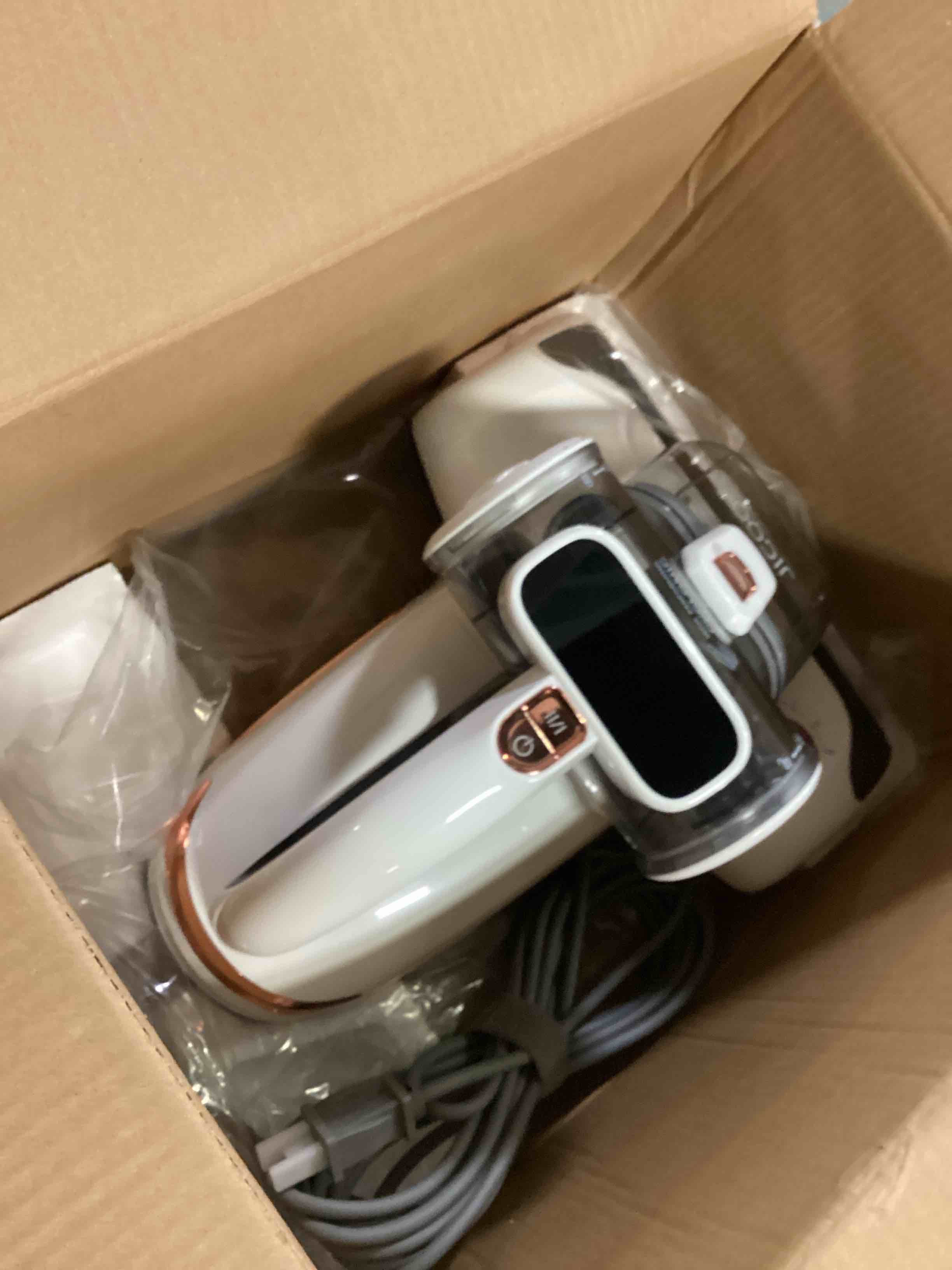 https://s3.amazonaws.com/lotting-images-prod/bidfta/YEL4937711_1728580677606.jpeg