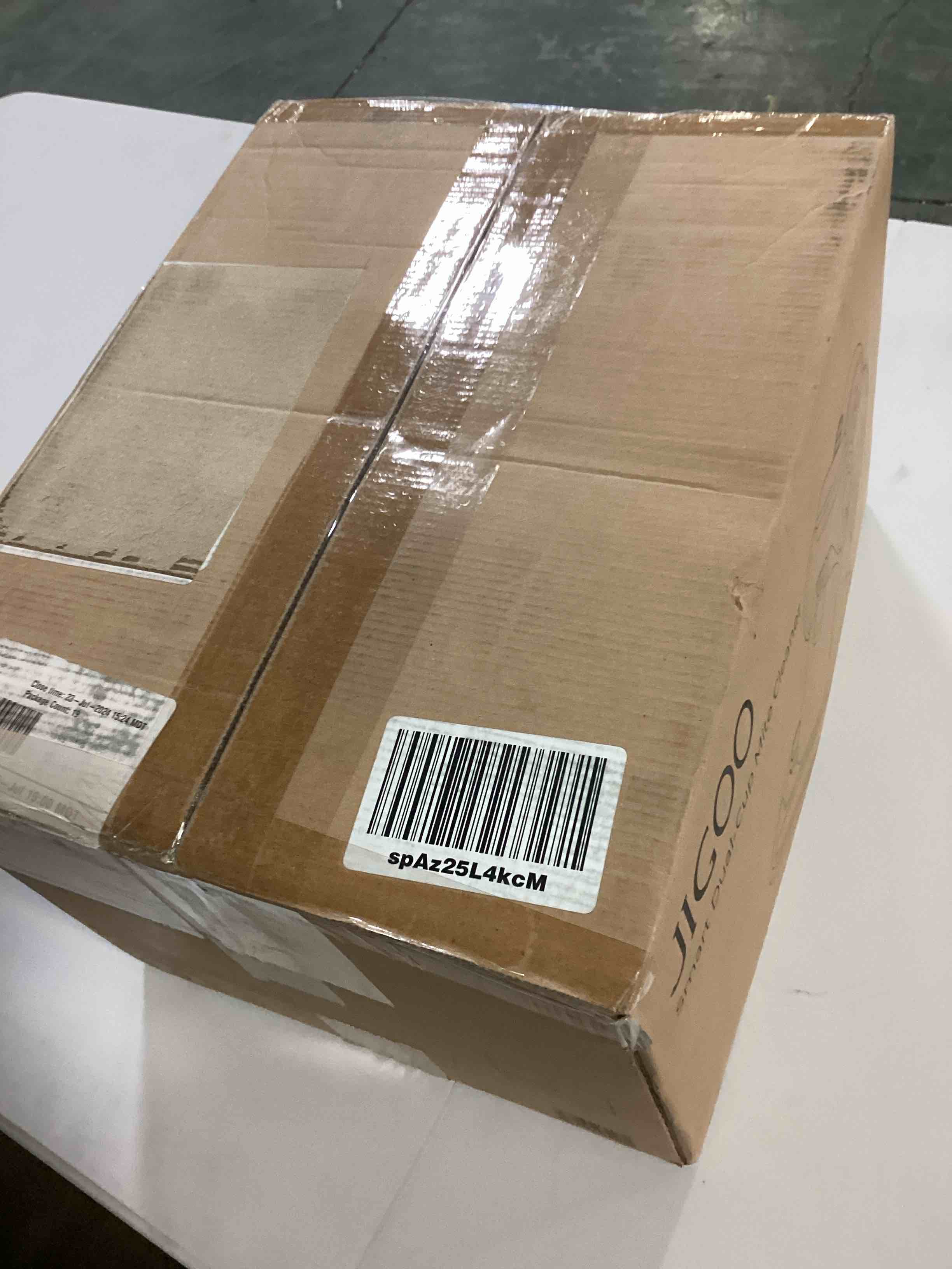 https://s3.amazonaws.com/lotting-images-prod/bidfta/YEL4937711_1728580697141.jpeg
