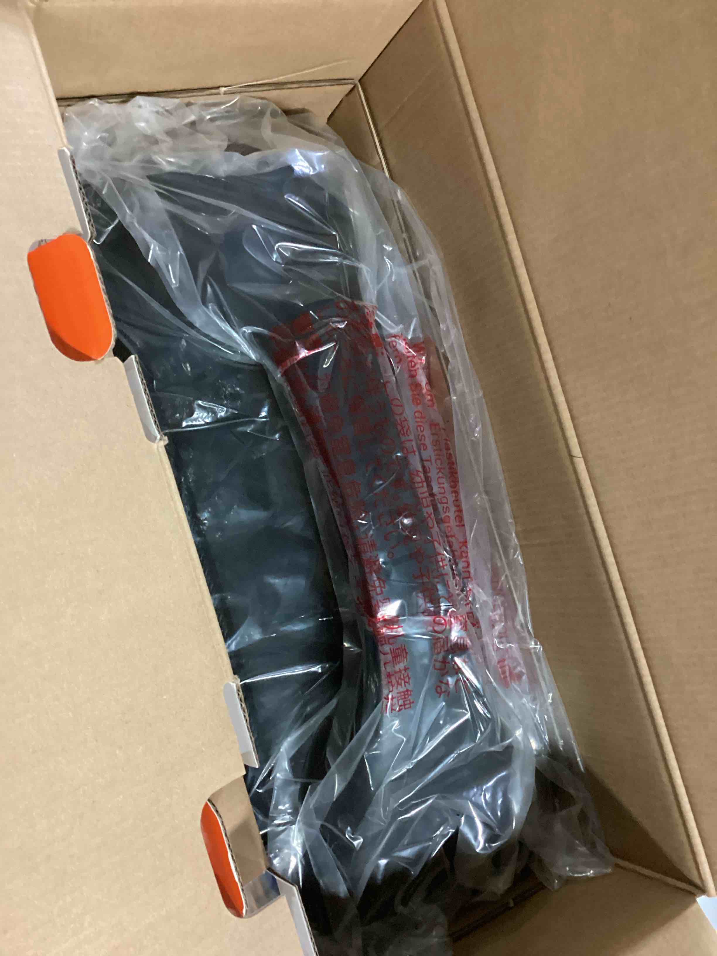 https://s3.amazonaws.com/lotting-images-prod/bidfta/YEL4937713_1728580912320.jpeg
