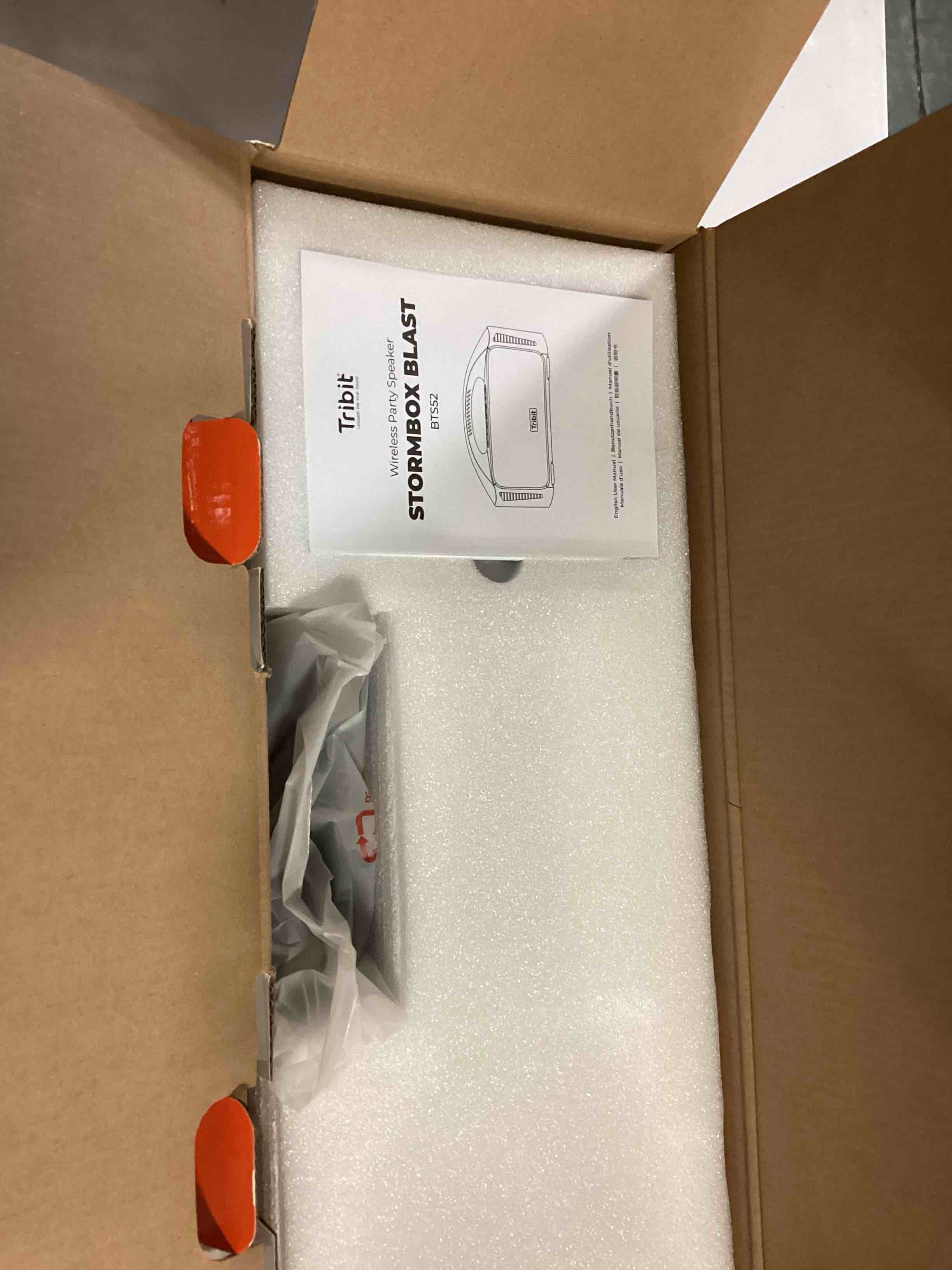 https://s3.amazonaws.com/lotting-images-prod/bidfta/YEL4937713_1728580929784.jpeg