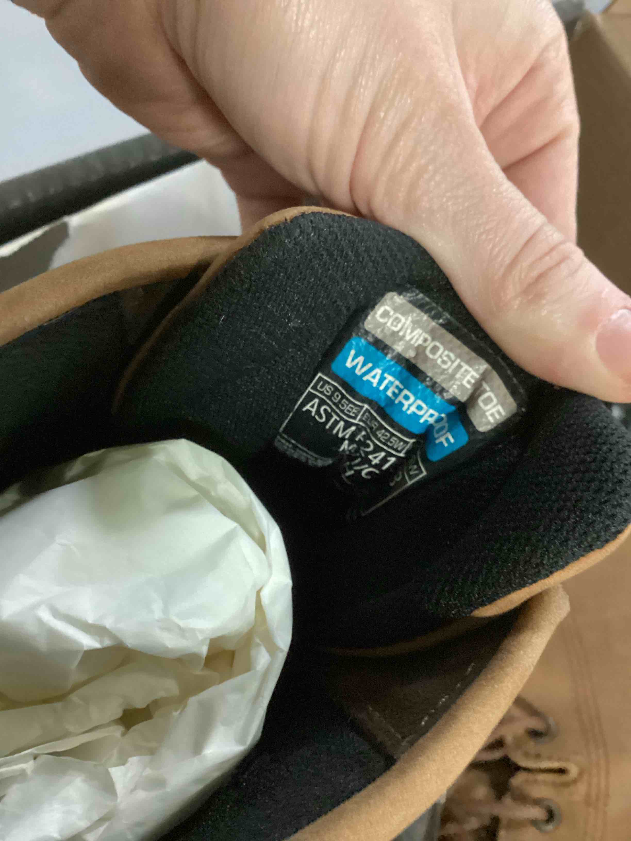 https://s3.amazonaws.com/lotting-images-prod/bidfta/YEL4937732_1728585325690.jpeg