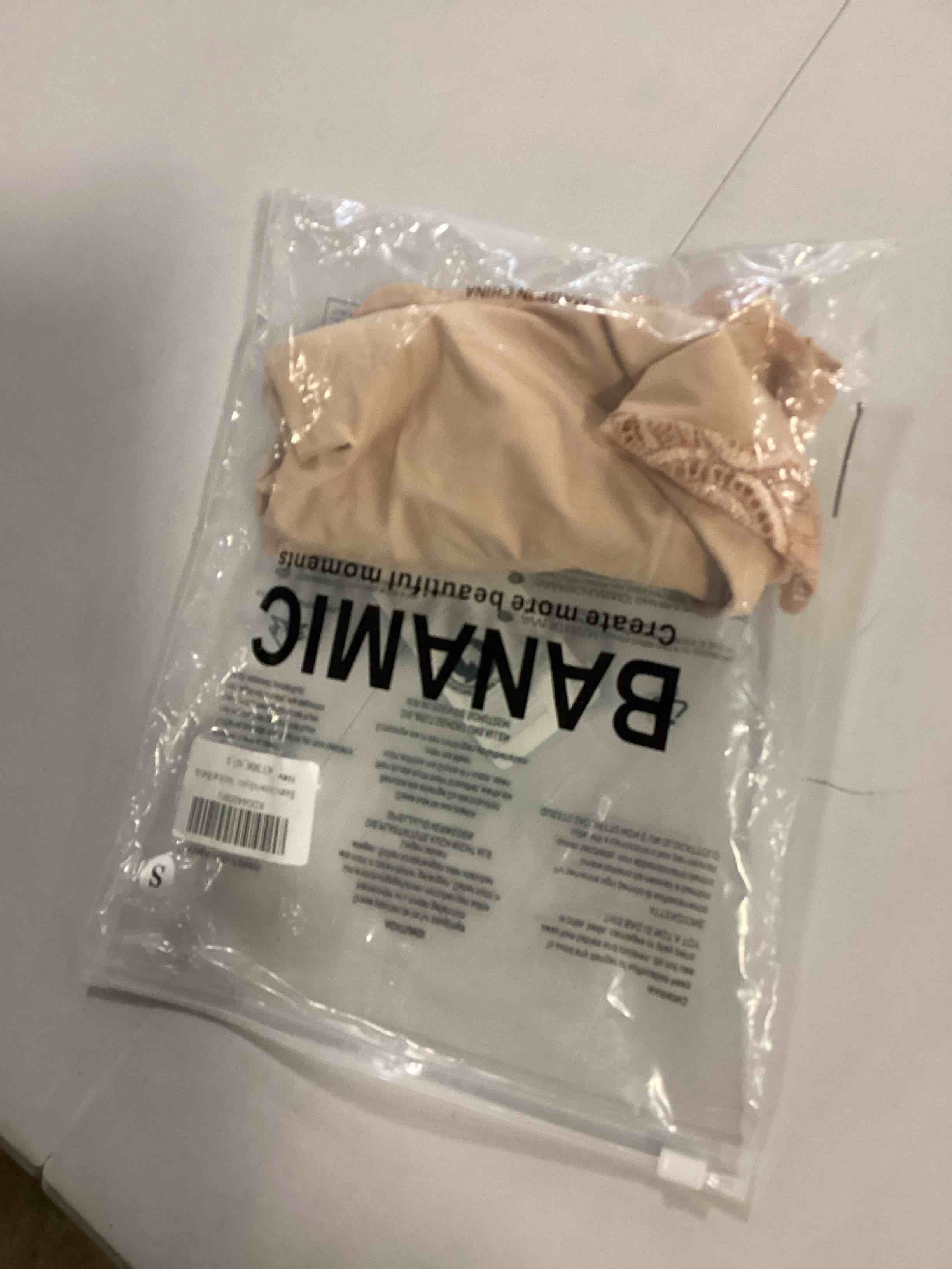 https://s3.amazonaws.com/lotting-images-prod/bidfta/YEL4937783_1728656814618.jpeg