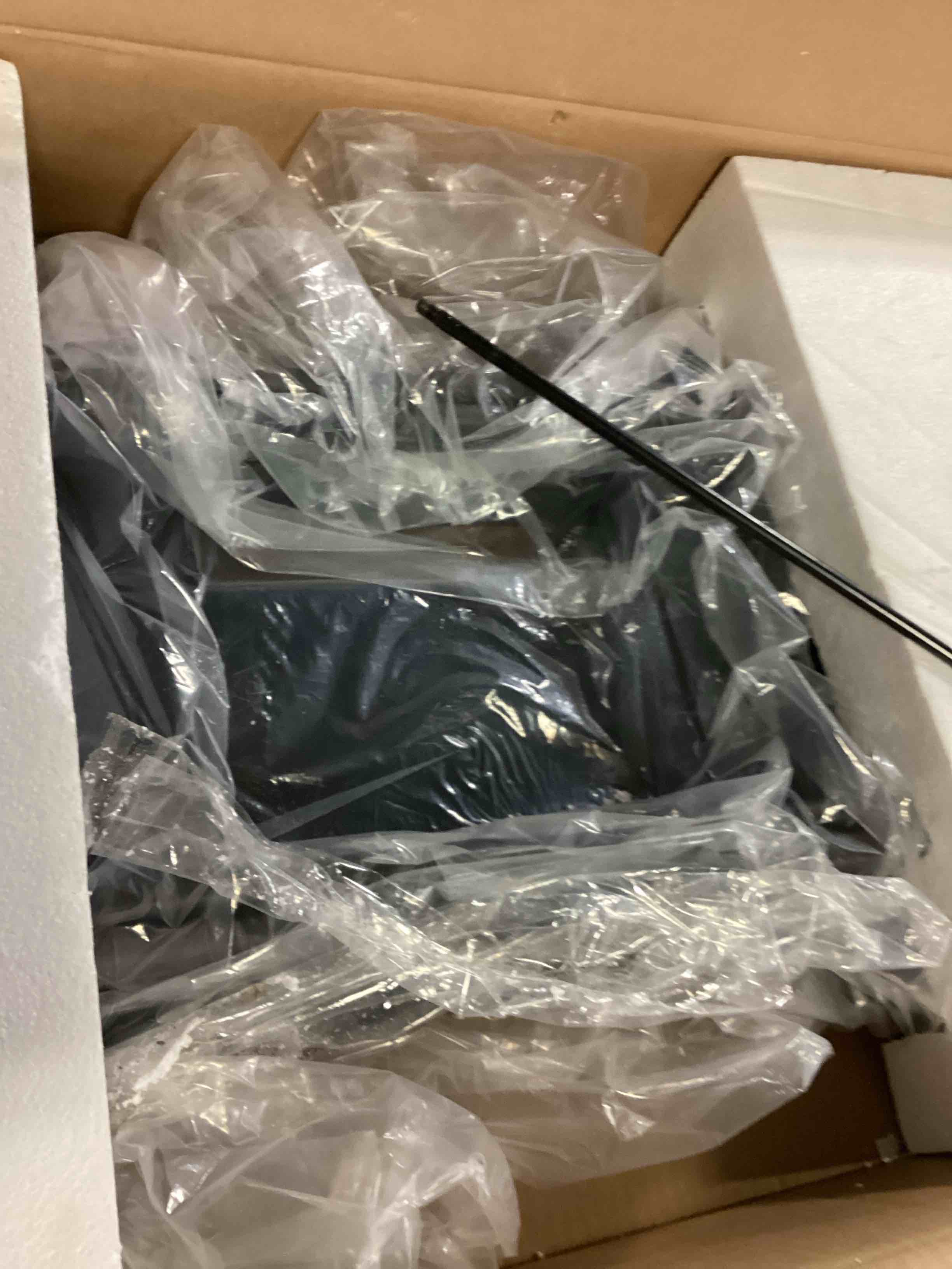https://s3.amazonaws.com/lotting-images-prod/bidfta/YEL4937827_1728668606051.jpeg