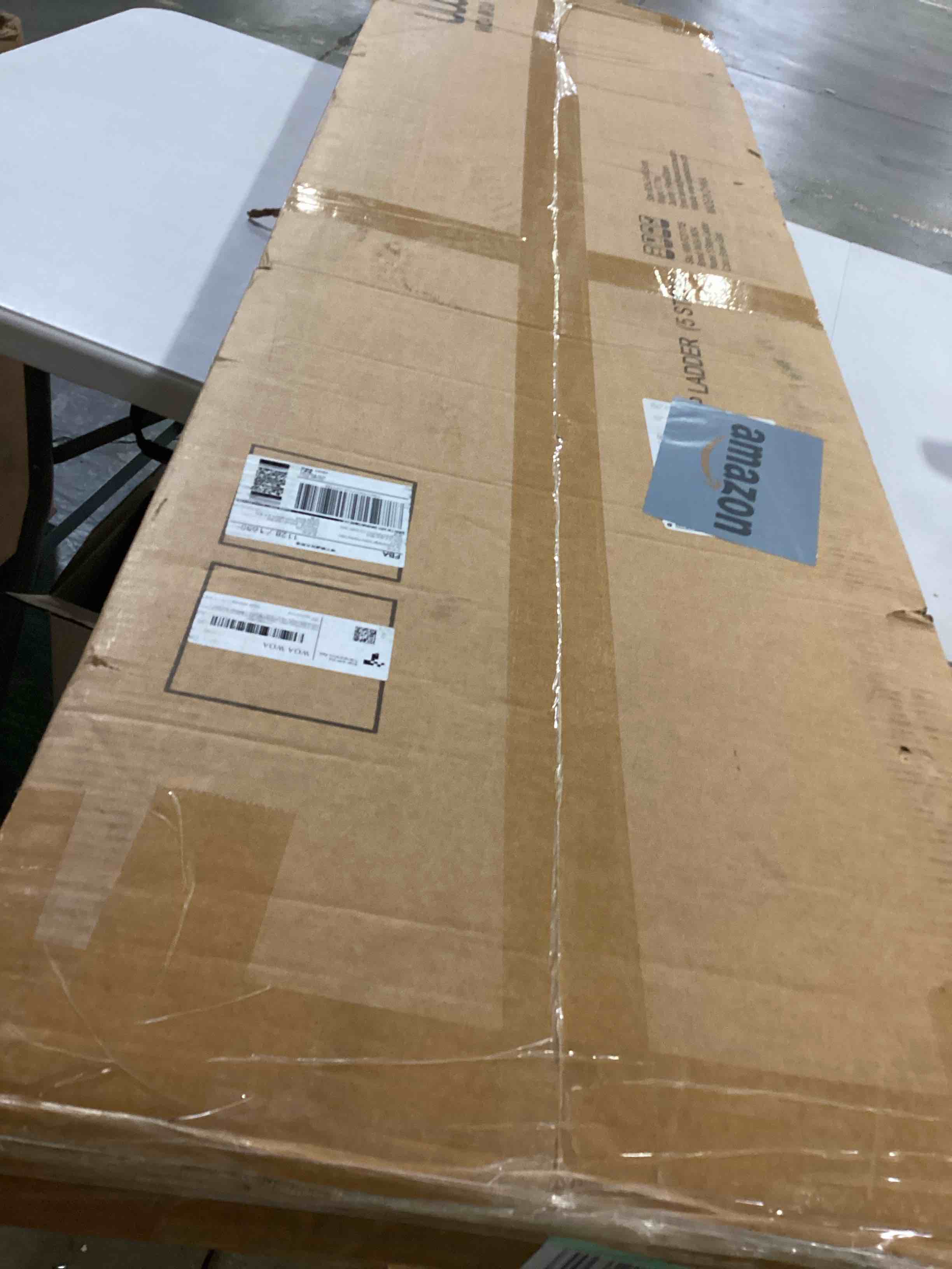 https://s3.amazonaws.com/lotting-images-prod/bidfta/YEL4937832_1728670963305.jpeg