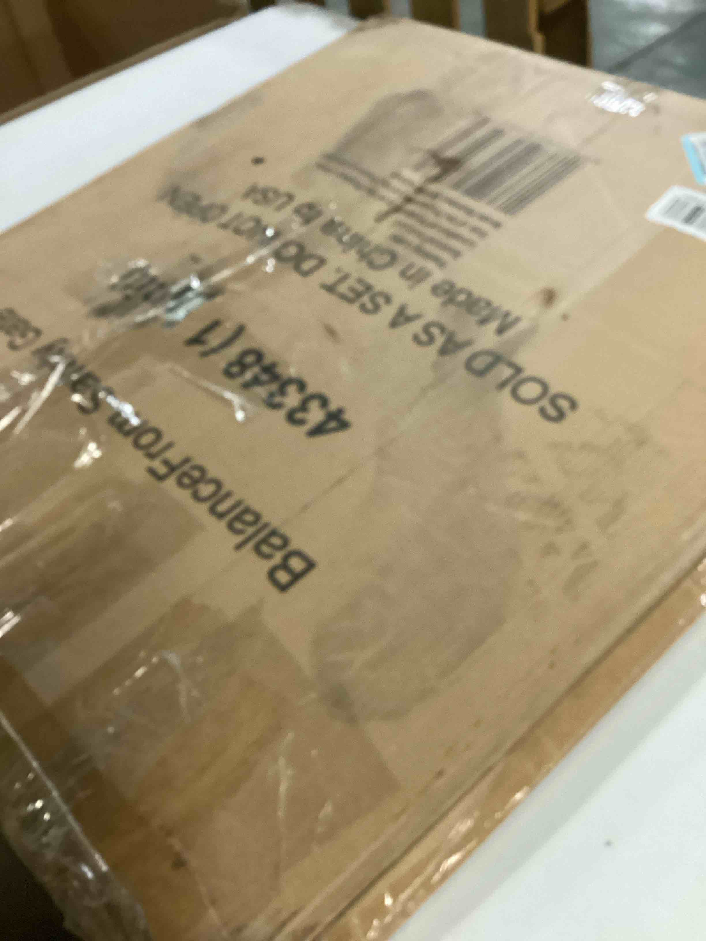 https://s3.amazonaws.com/lotting-images-prod/bidfta/YEL4937898_1728912840435.jpeg