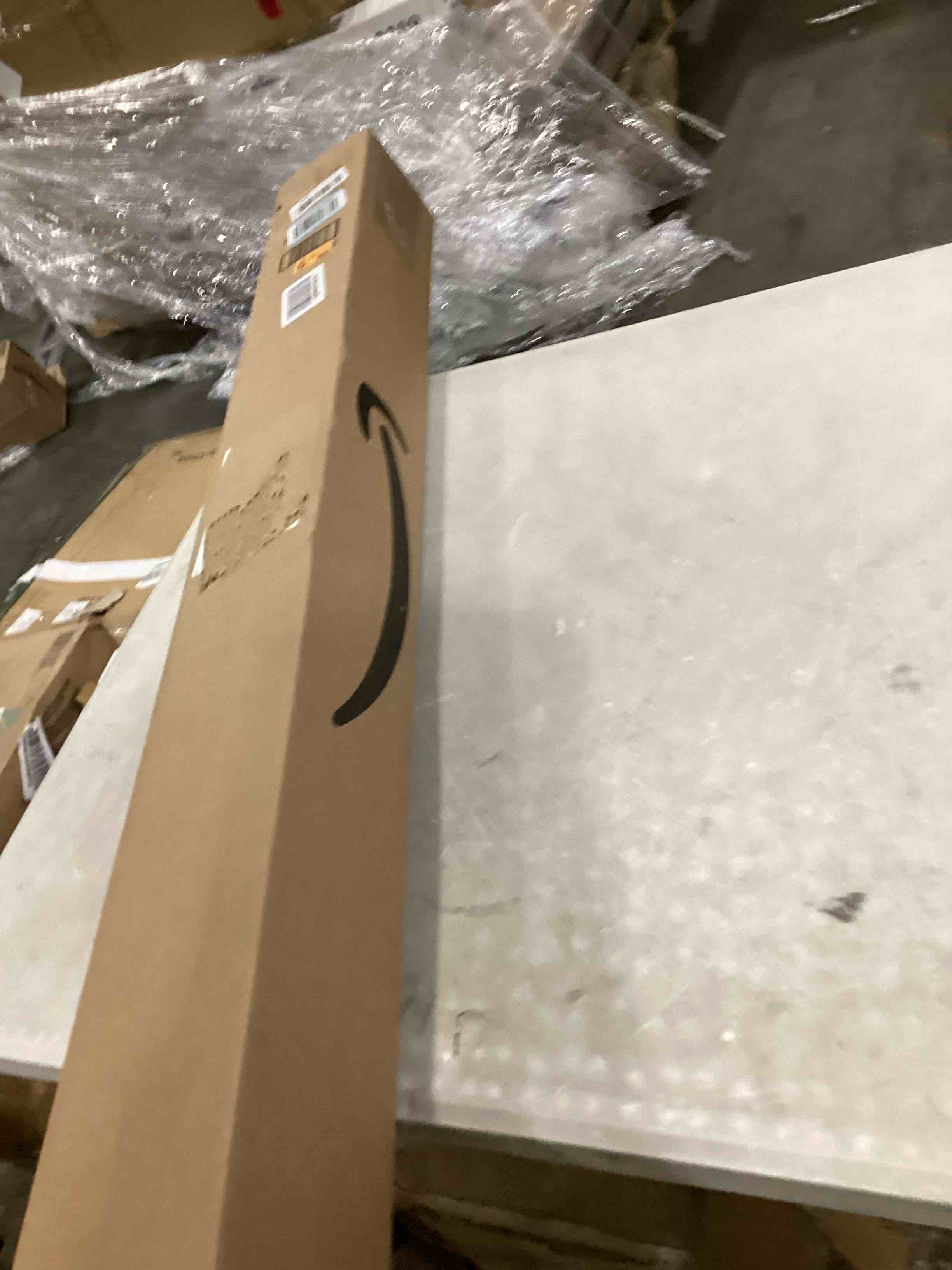 https://s3.amazonaws.com/lotting-images-prod/bidfta/YEL4938543_1727784499850.jpeg